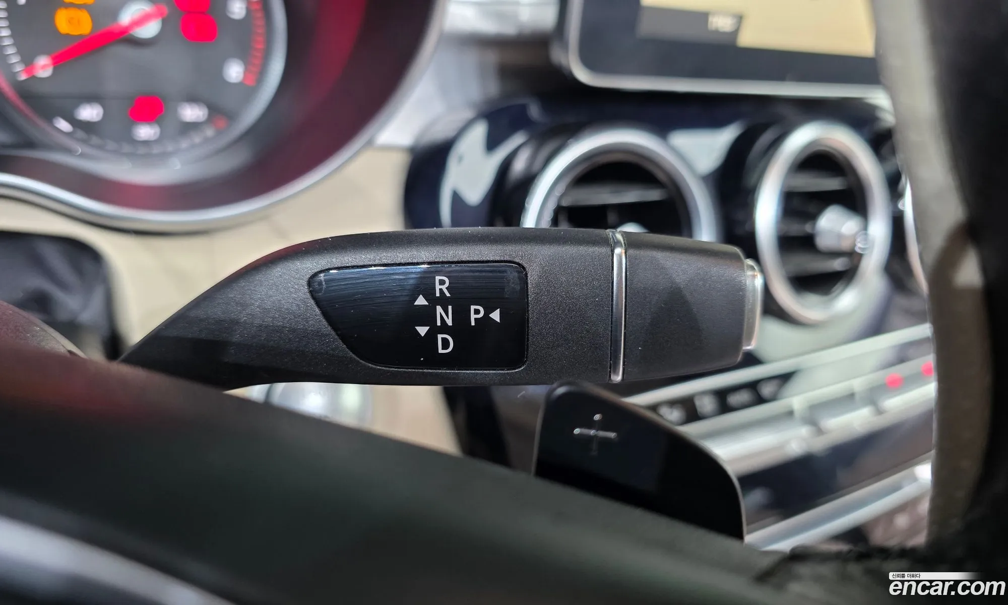 Mercedes-Benz C-Class W205 2016 — 11