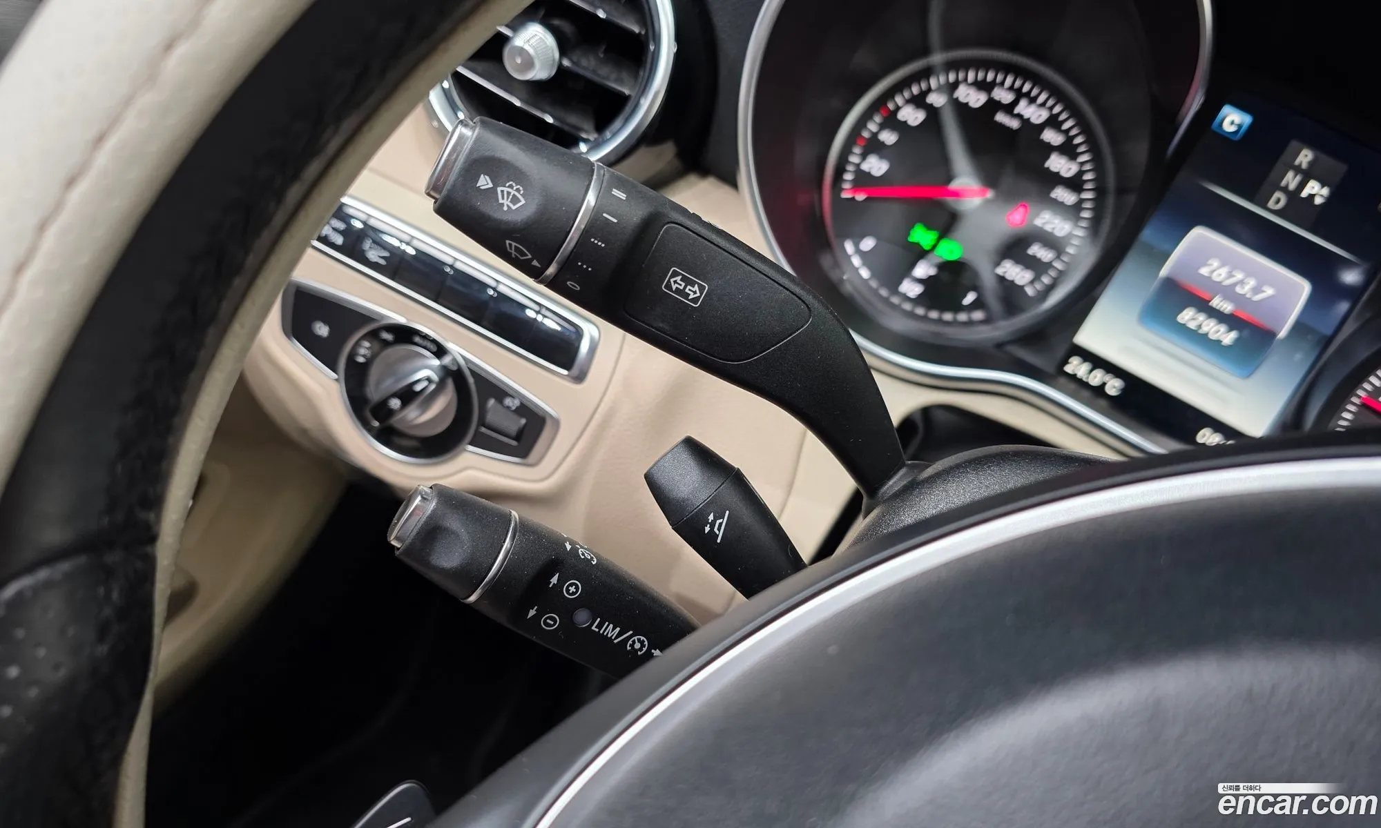 Mercedes-Benz C-Class W205 2016 — 18
