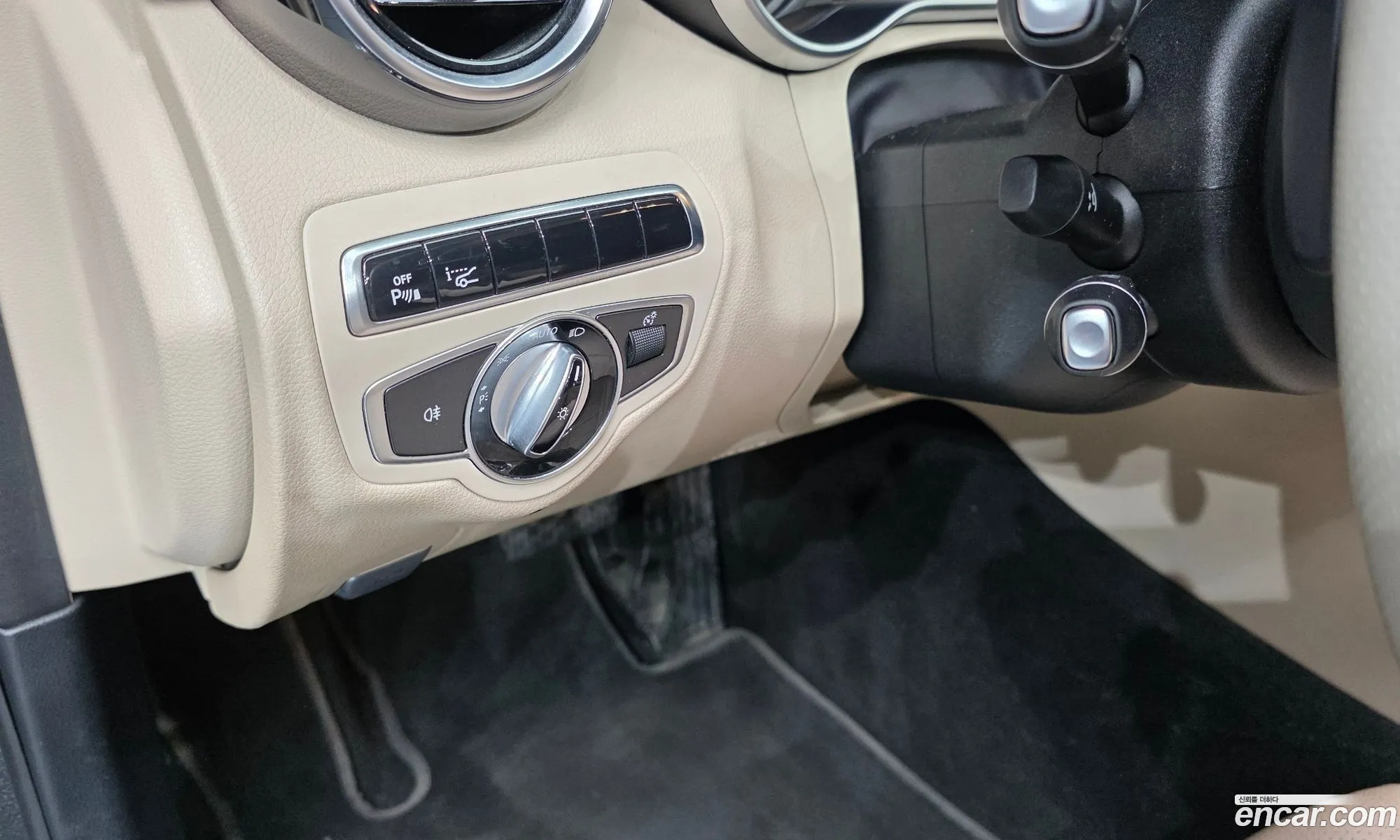 Mercedes-Benz C-Class W205 2016 — 20