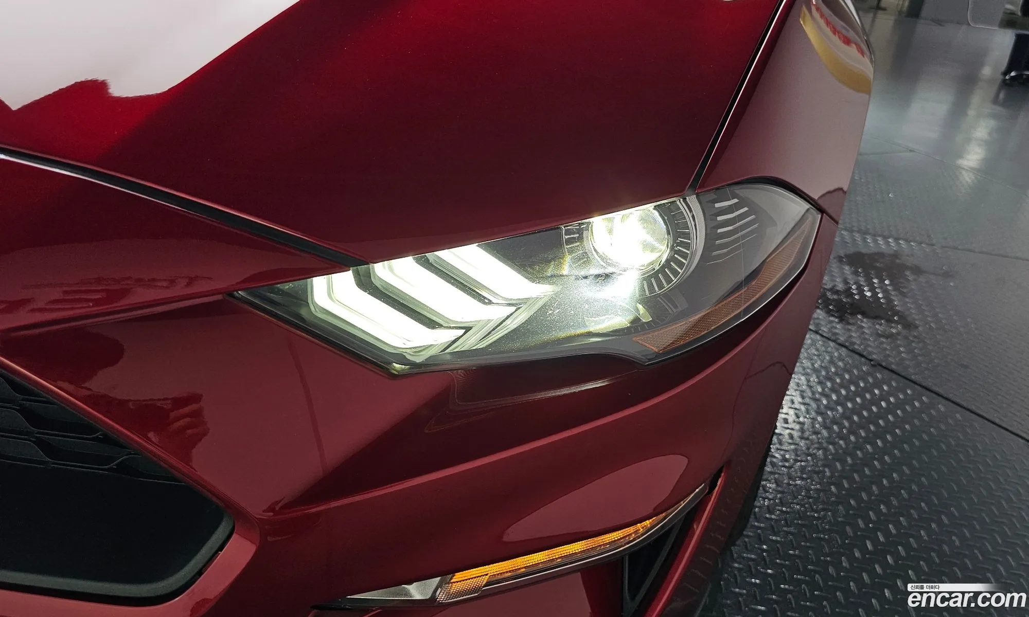 Ford Mustang 2022 — 4