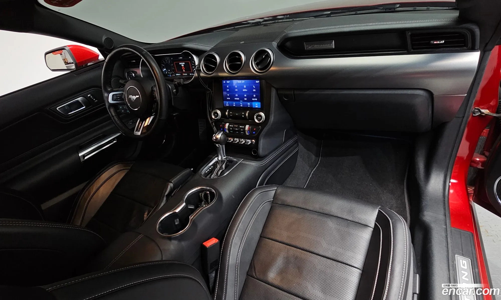 Ford Mustang 2022 — 9