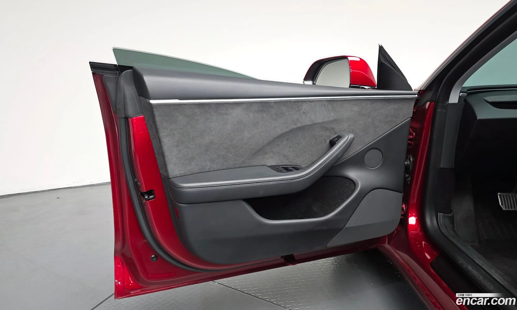 Tesla Model 3 2024 LRW3E7EK6RC161530 — 4