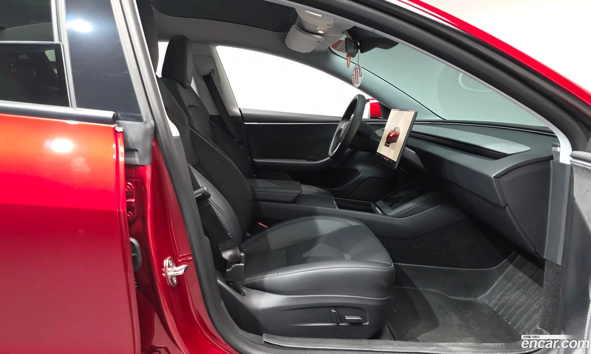 Tesla Model 3 2024 LRW3E7EK6RC161530 — 31