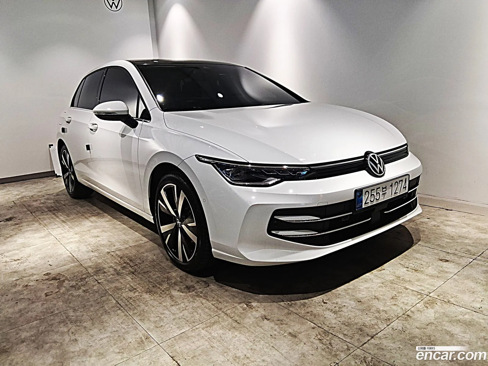Volkswagen Golf 8th Gen 2025 — 13