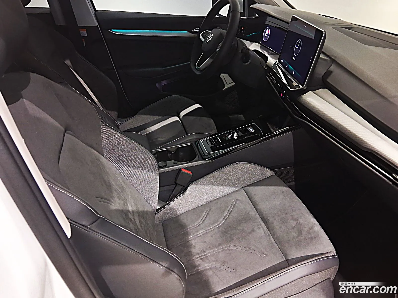 Volkswagen Golf 8th Gen 2025 — 6
