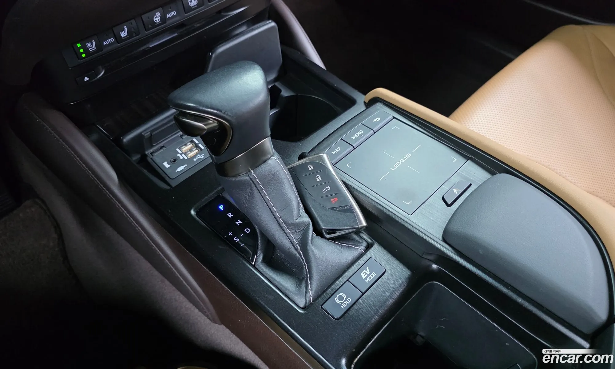 Lexus ES300h 7th Gen 2021 JTHBA1C16M2005793 — 12