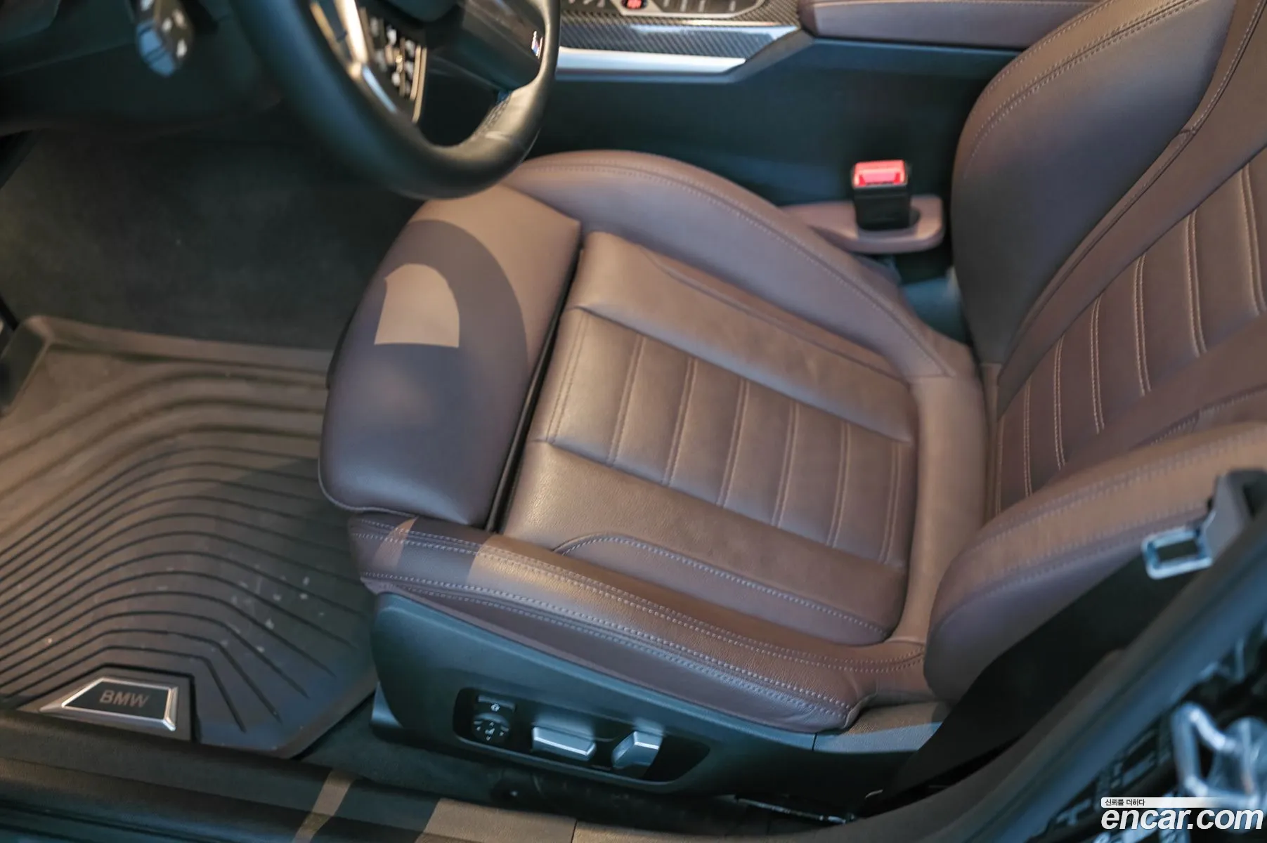 BMW 3 Series 2023 — 3