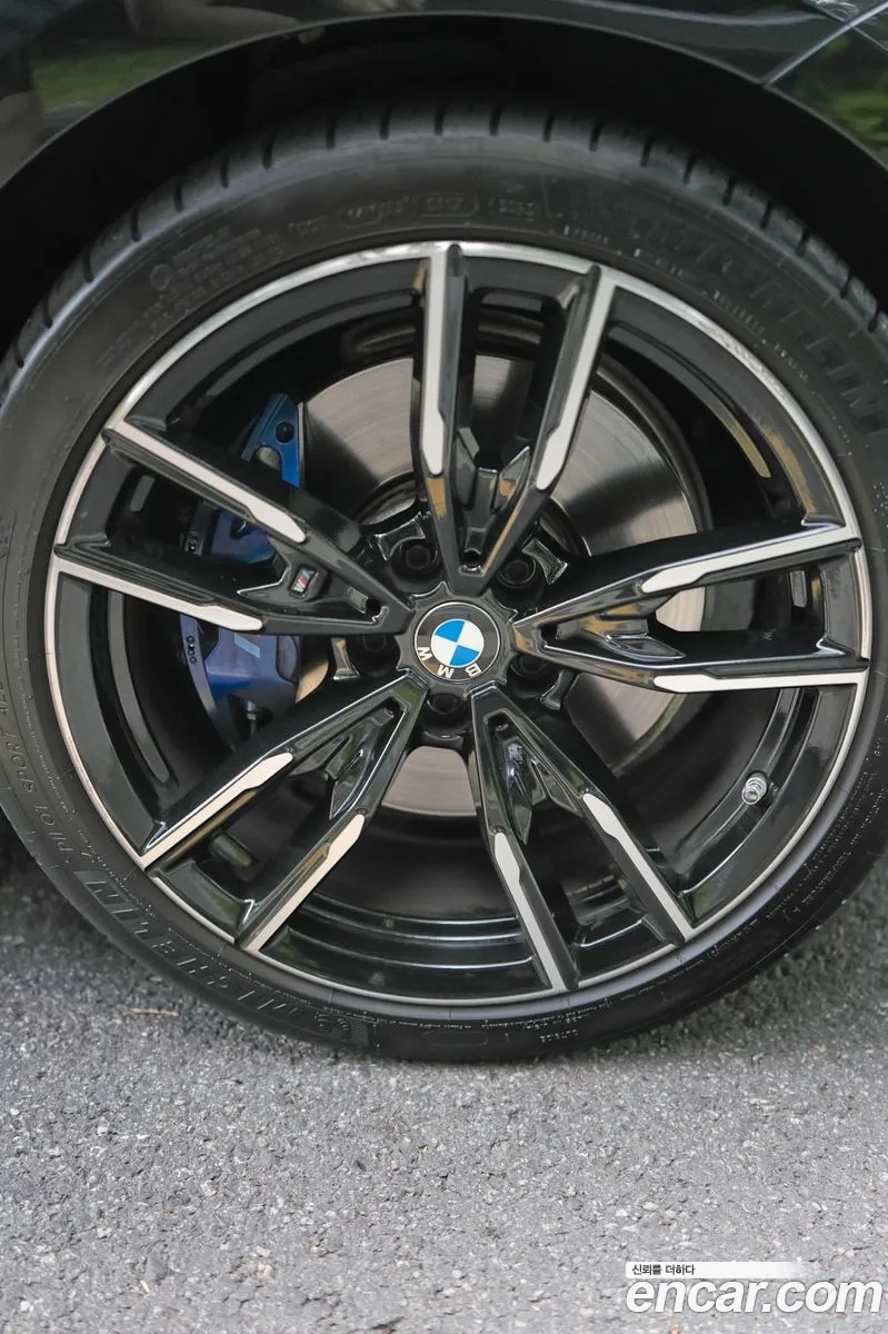 BMW 3 Series 2023 — 8