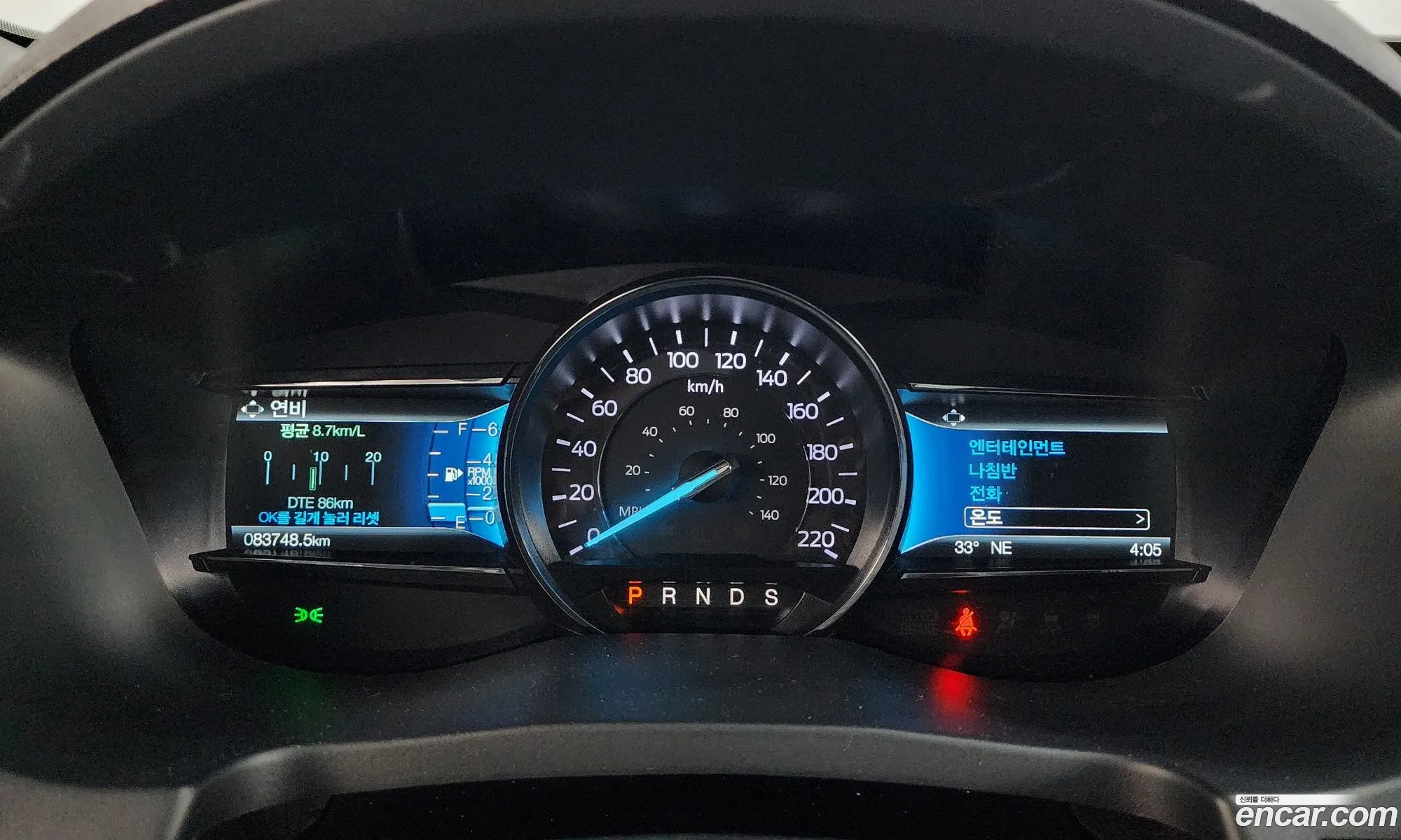 Ford Explorer 2019 — 32