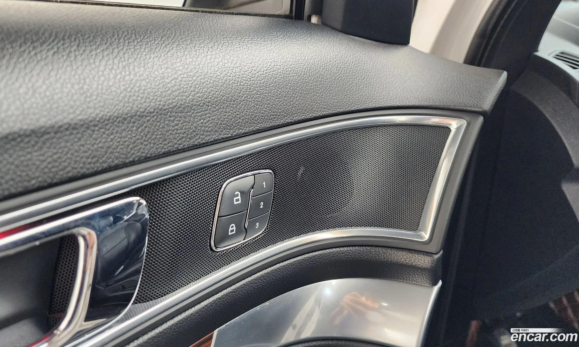 Ford Explorer 2019 — 37