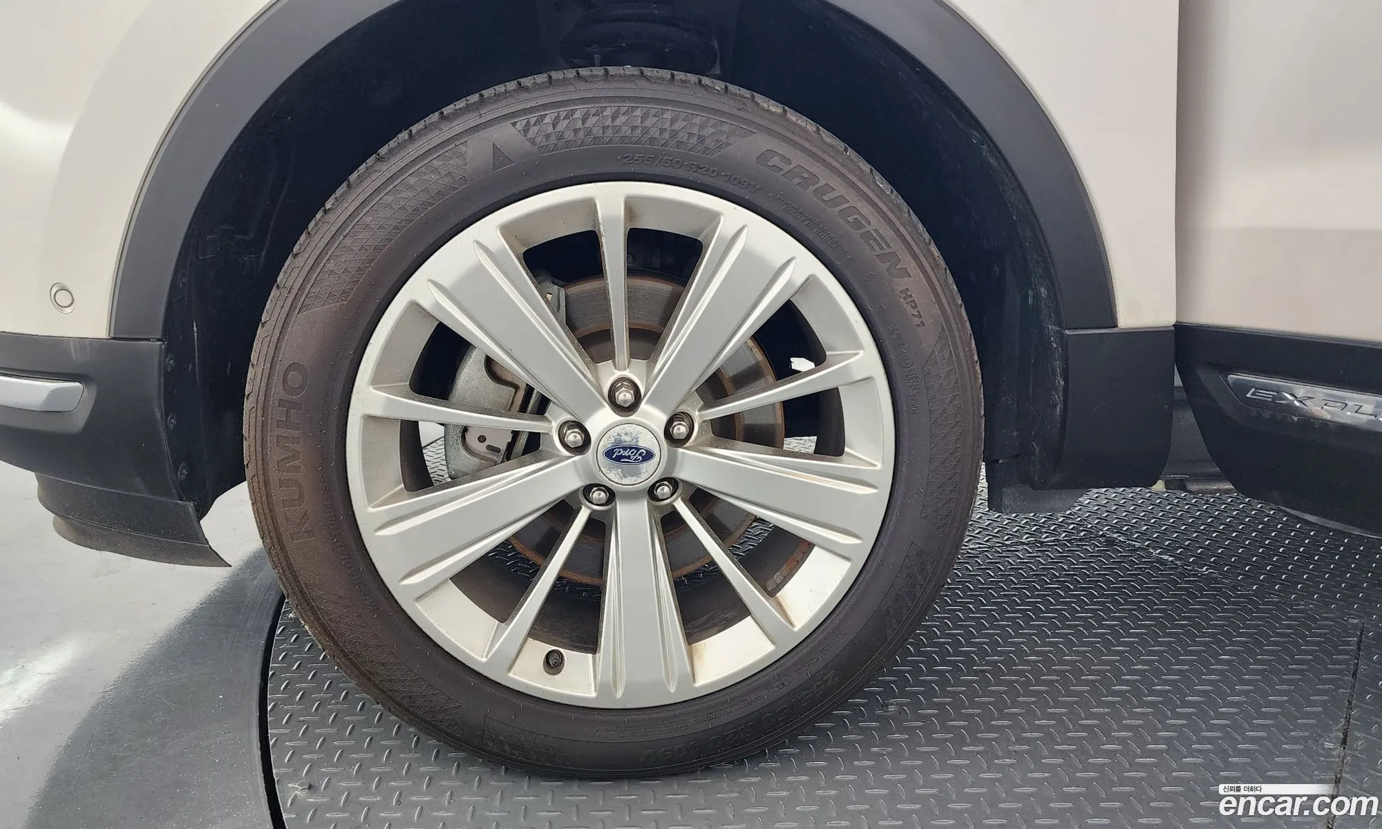 Ford Explorer 2019 — 21
