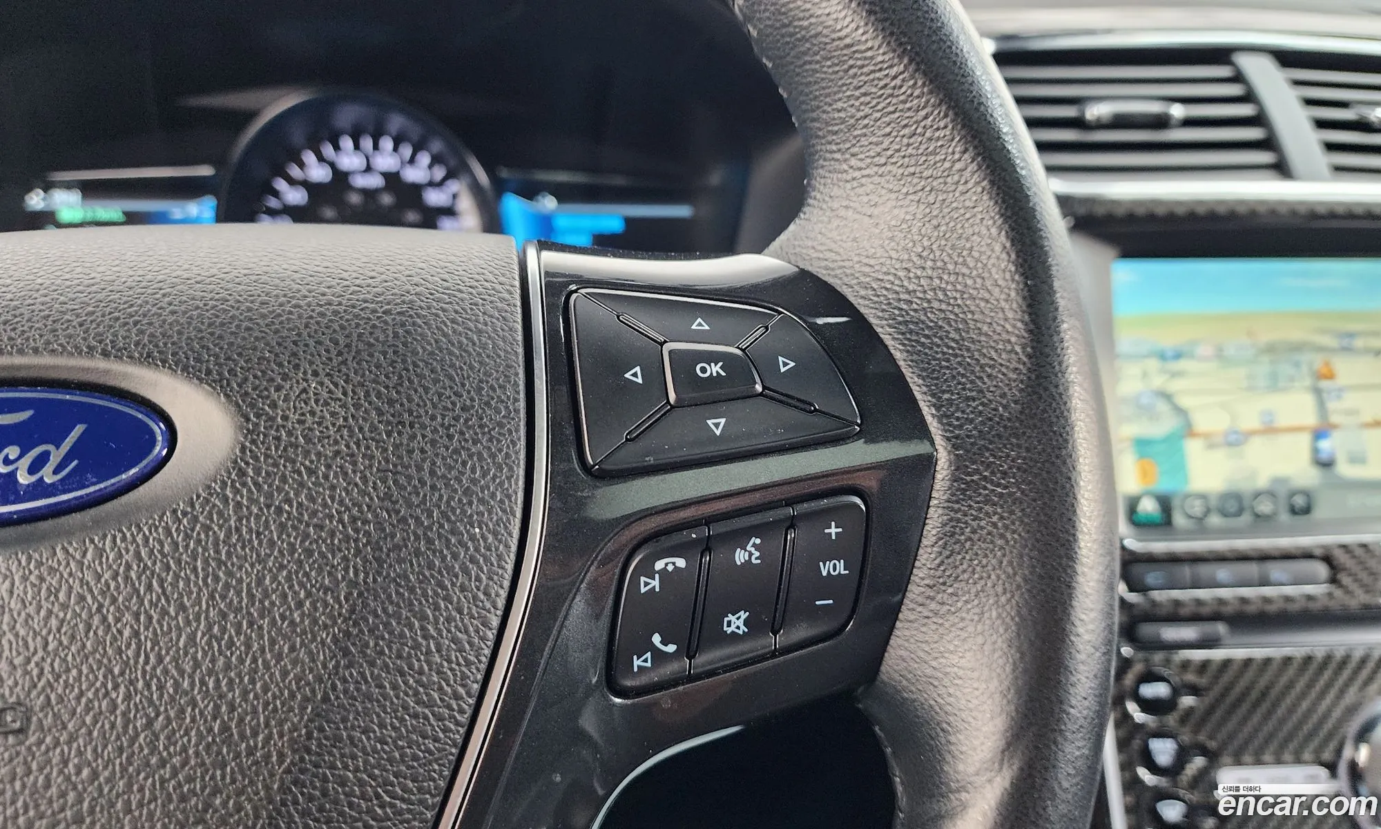 Ford Explorer 2019 — 30