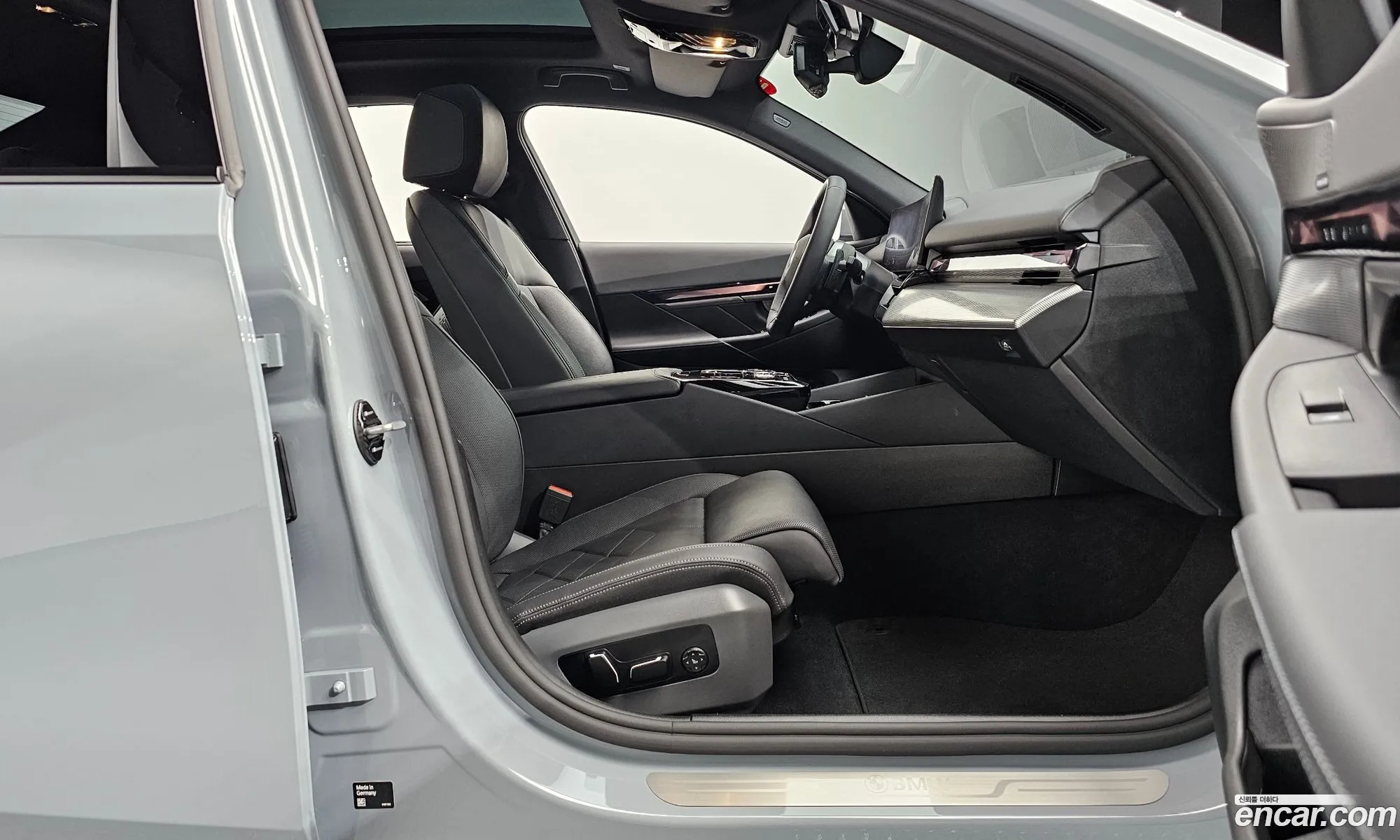 BMW 5 Series 2025 — 18