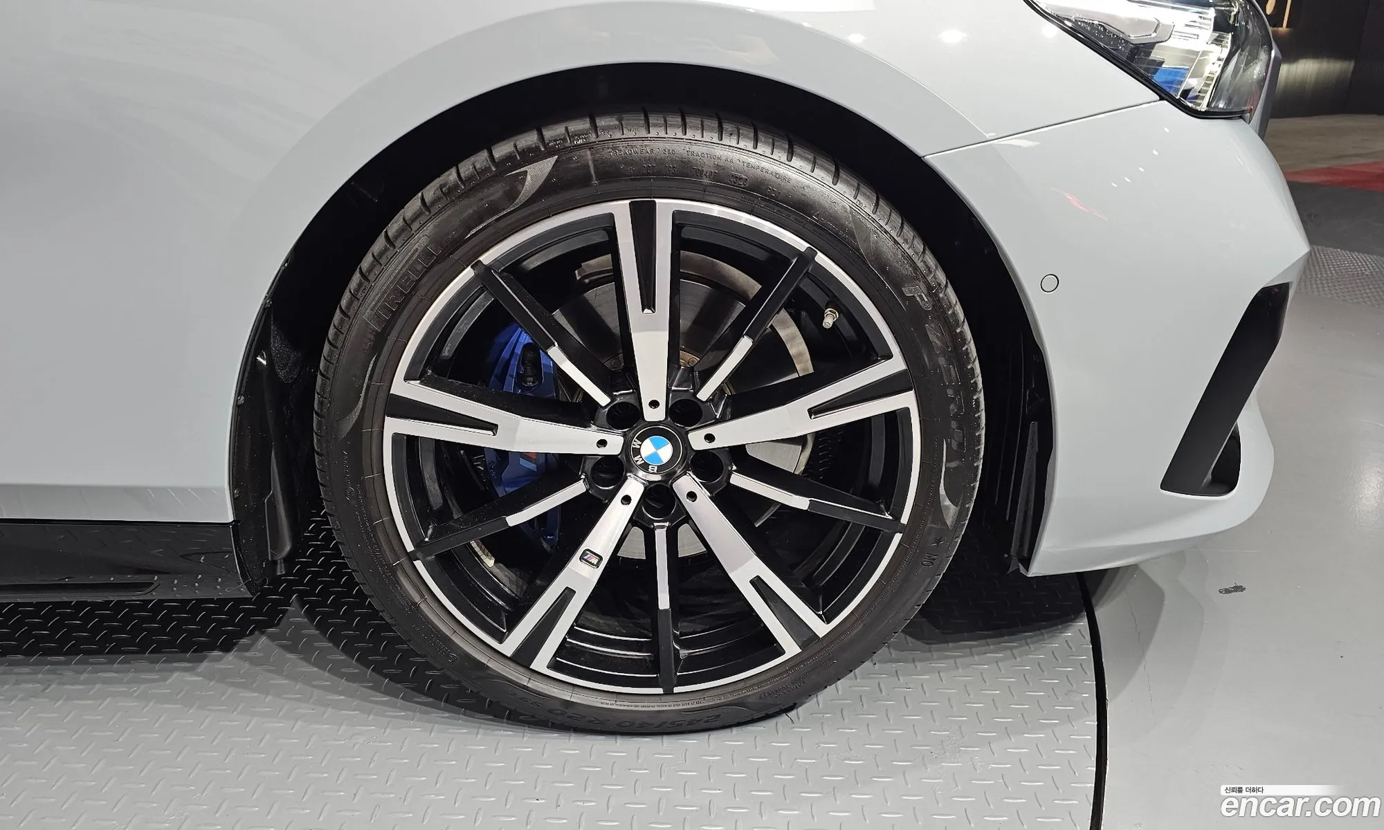 BMW 5 Series 2025 — 30