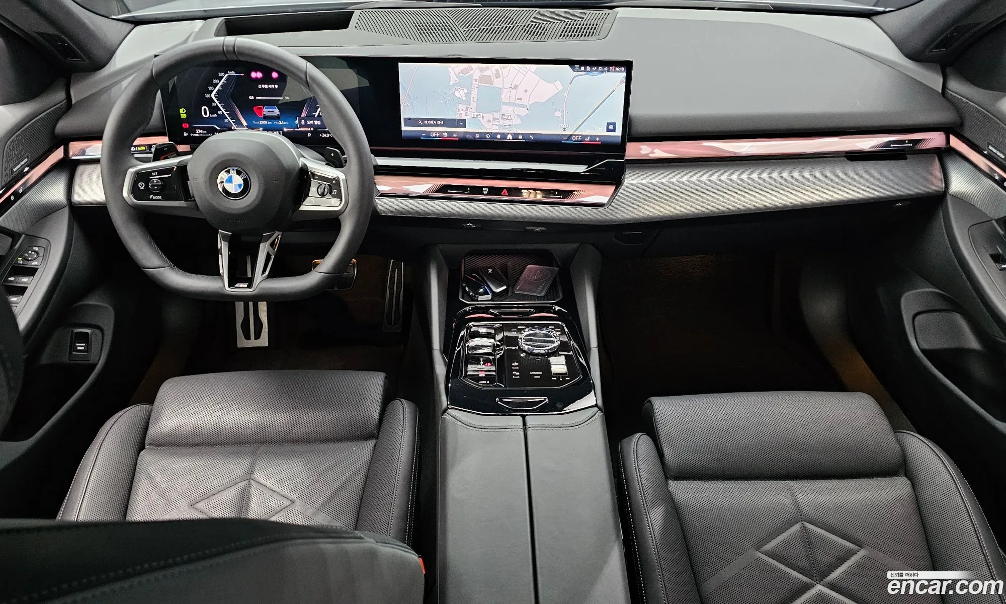 BMW 5 Series 2025 — 21