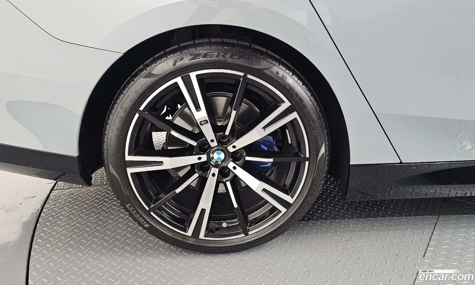 BMW 5 Series 2025 — 29