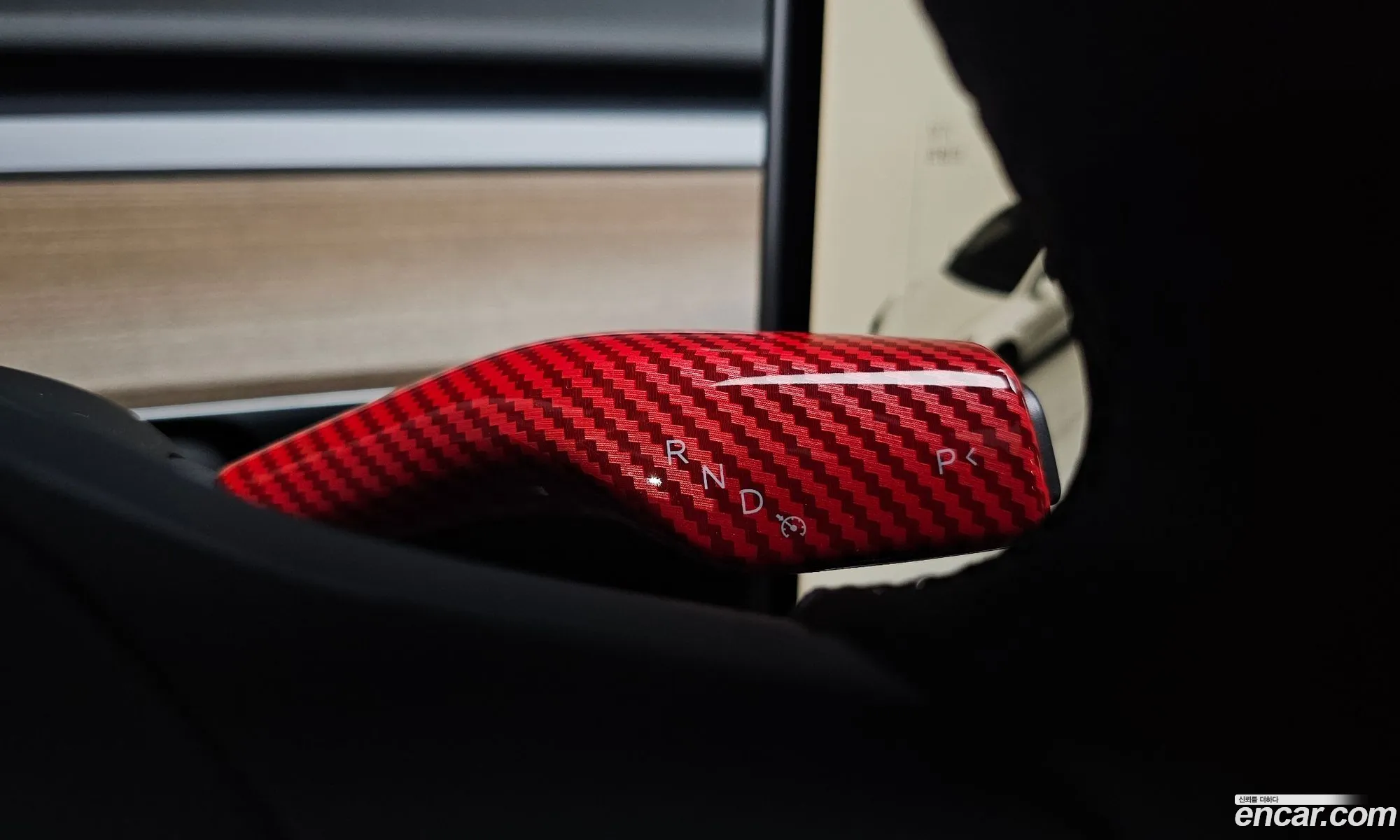 Tesla Model Y 2024 LRWYGCEL0RC553551 — 9