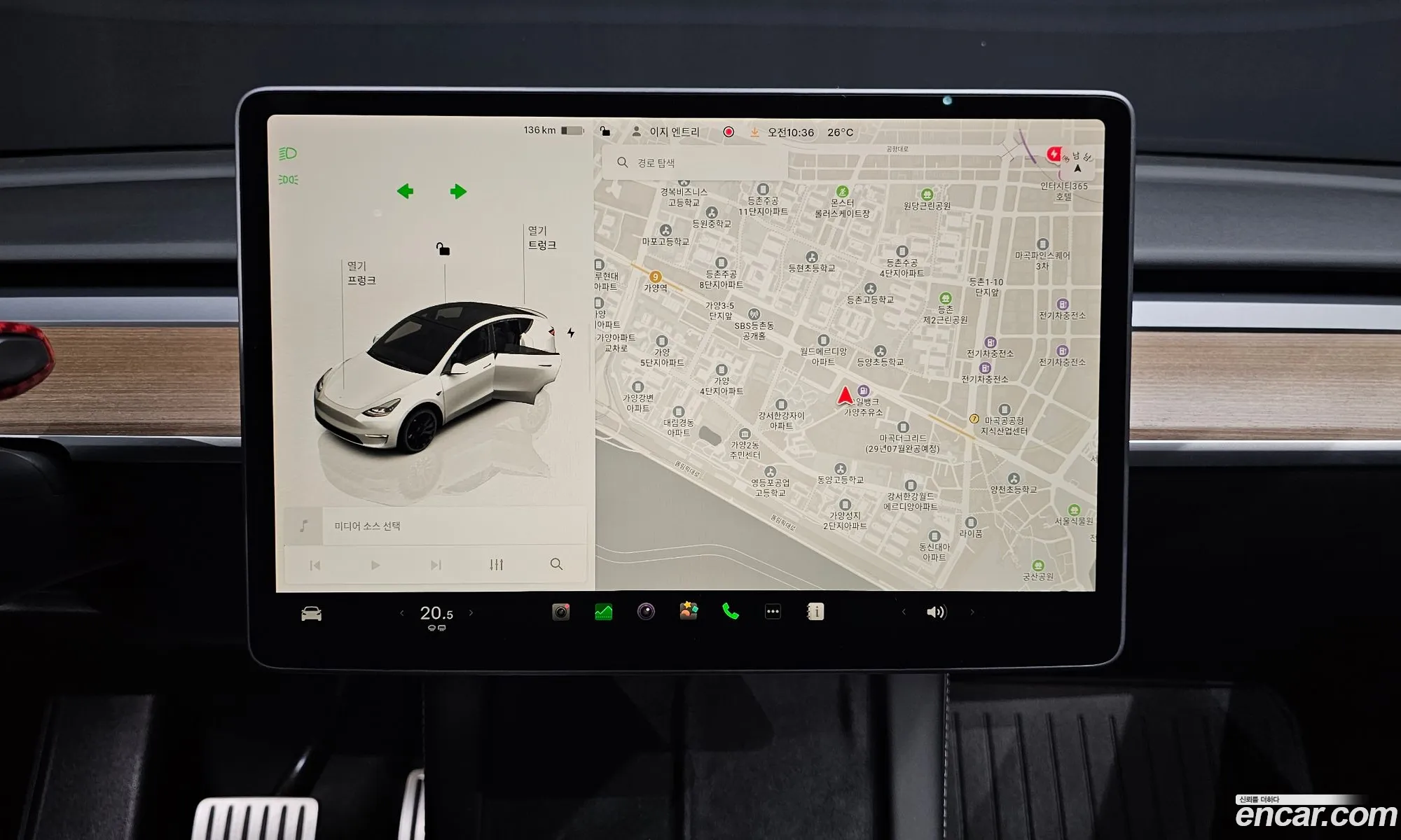 Tesla Model Y 2024 LRWYGCEL0RC553551 — 11