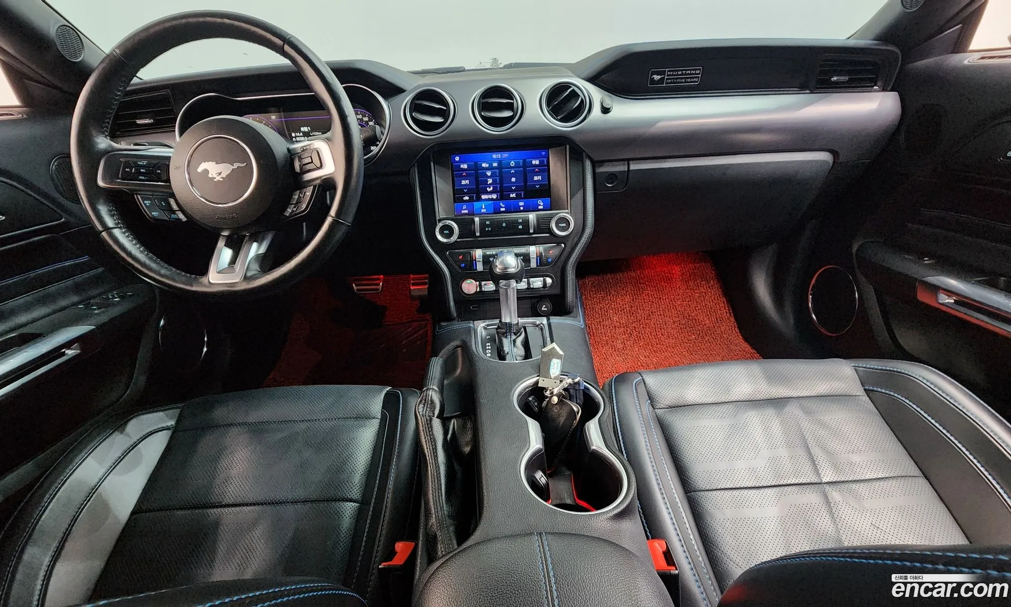 Ford Mustang 2020 — 18
