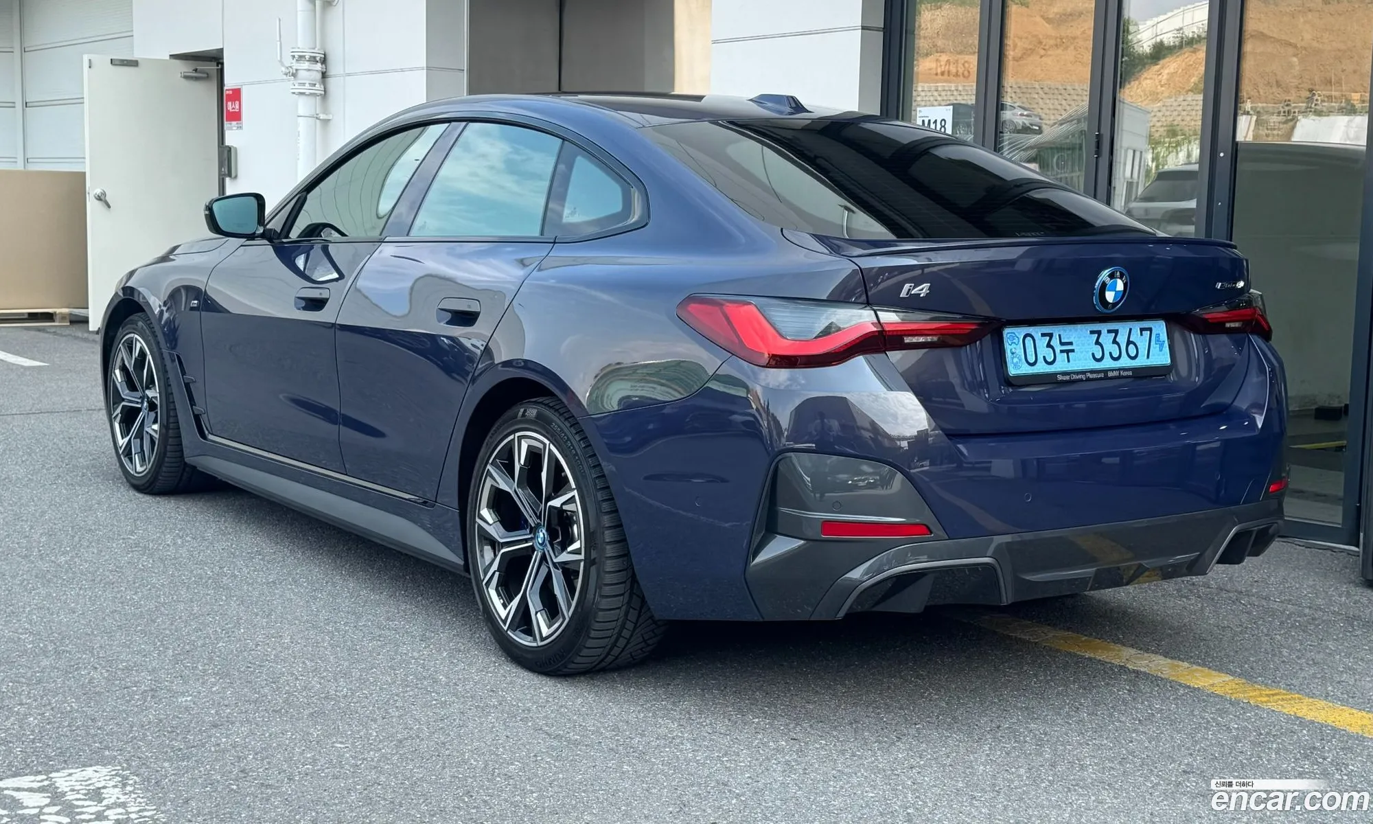 BMW i4 2023 — 19
