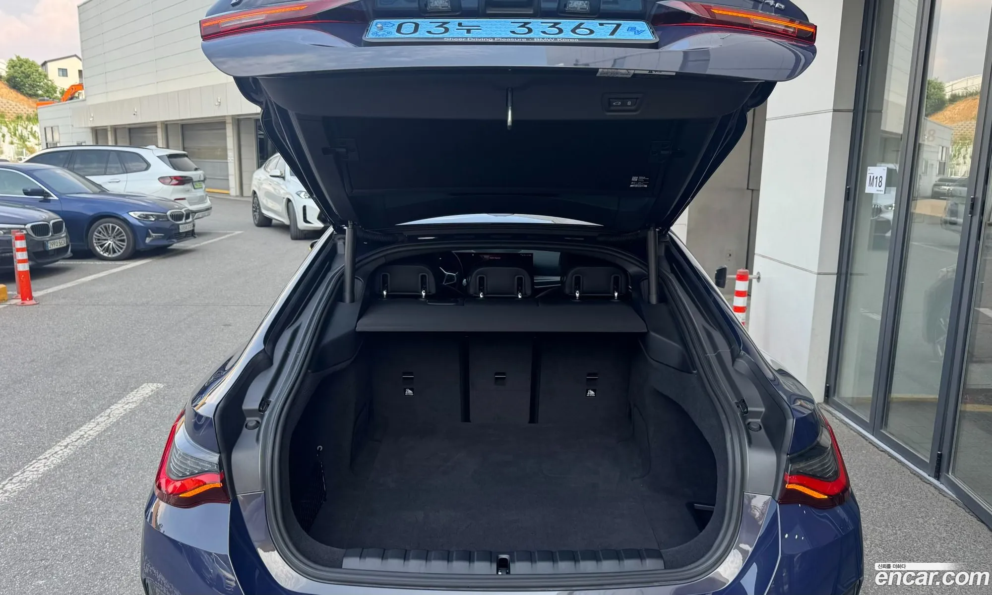 BMW i4 2023 — 16