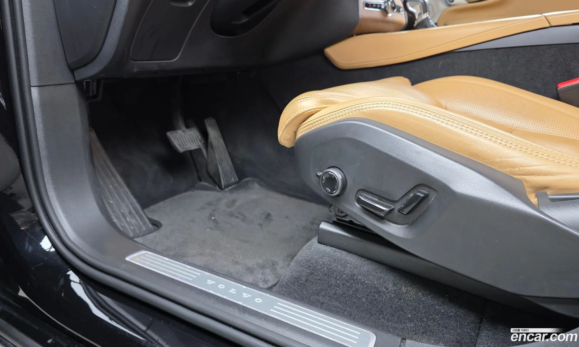 Volvo XC90 2019 YV1LFA22CK1512651 — 21