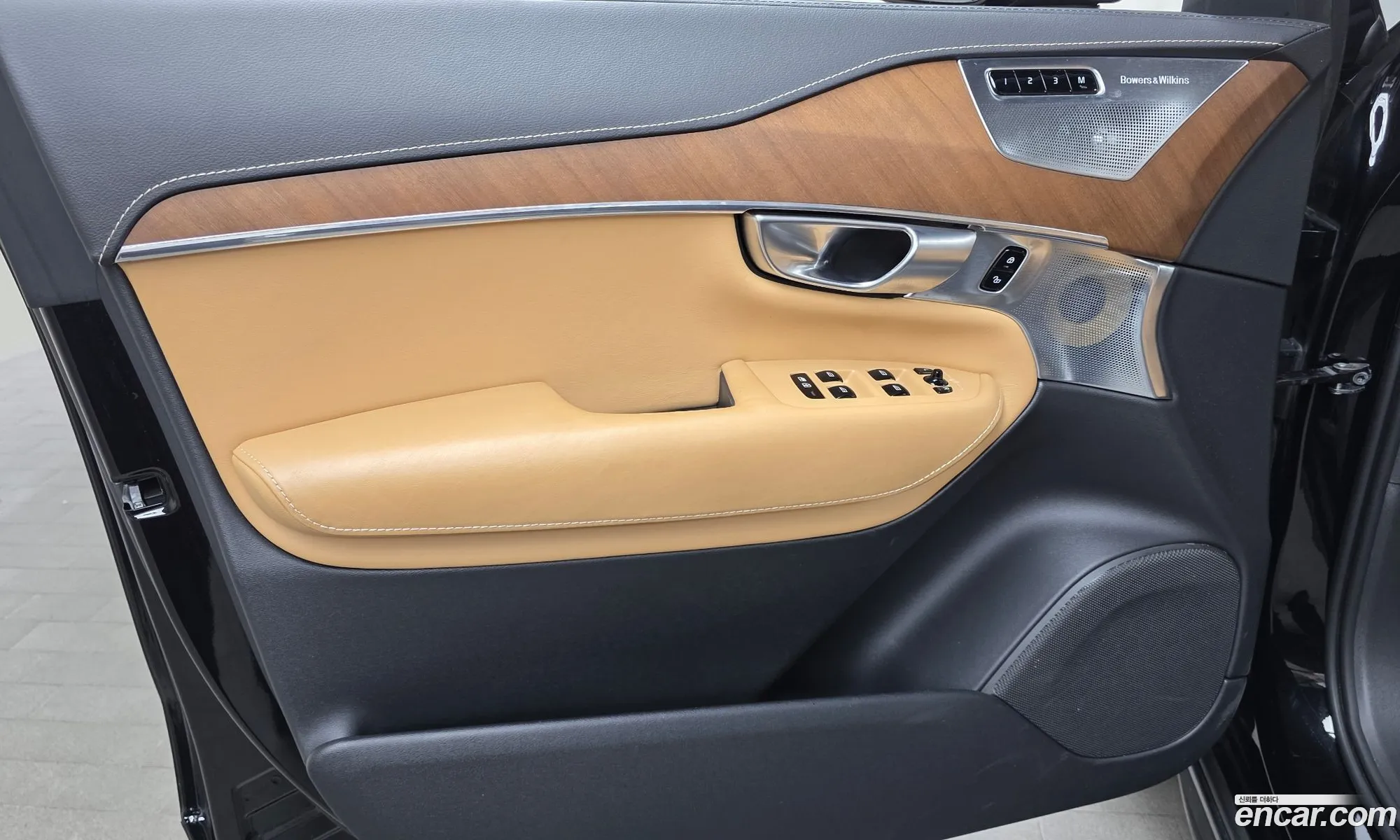 Volvo XC90 2019 YV1LFA22CK1512651 — 4