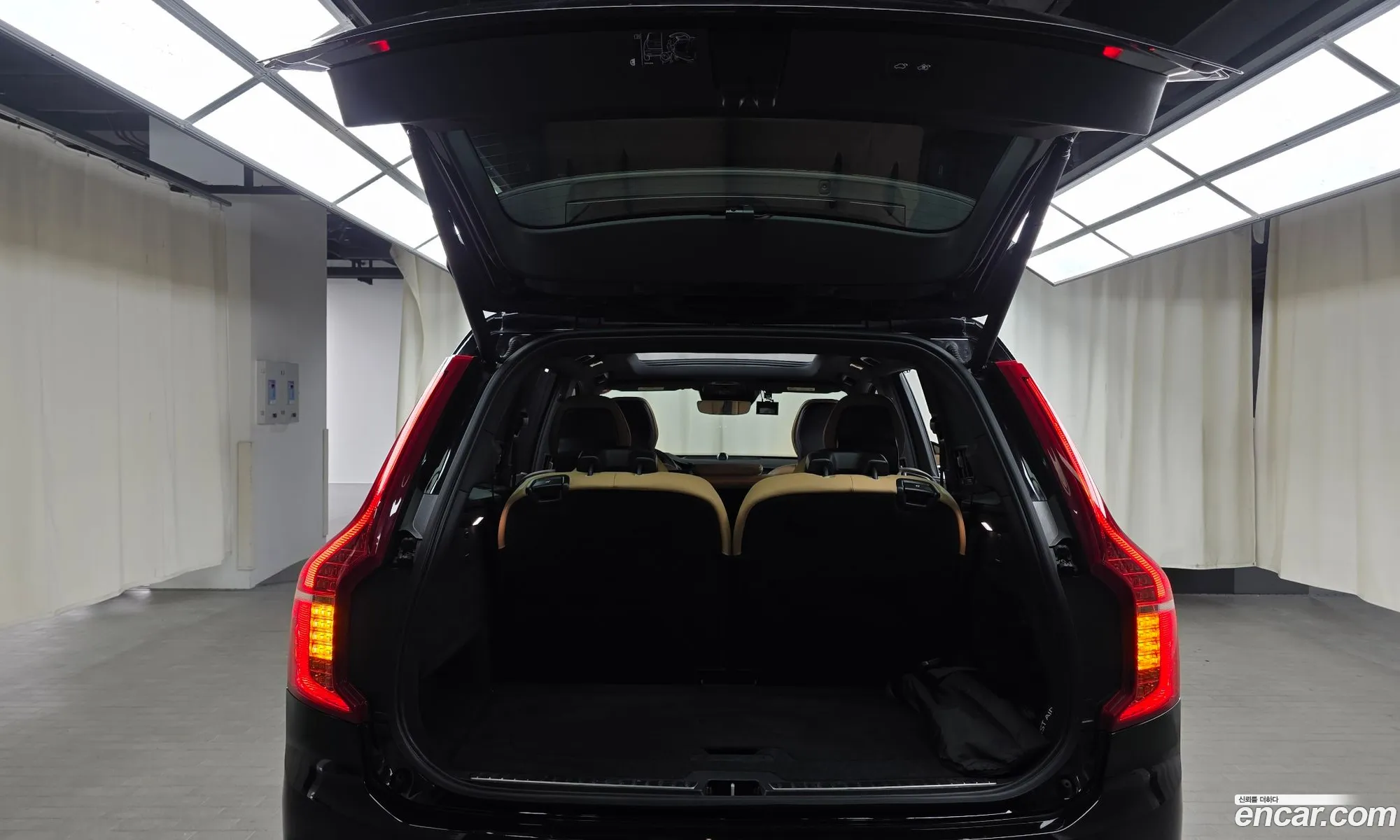 Volvo XC90 2019 YV1LFA22CK1512651 — 31