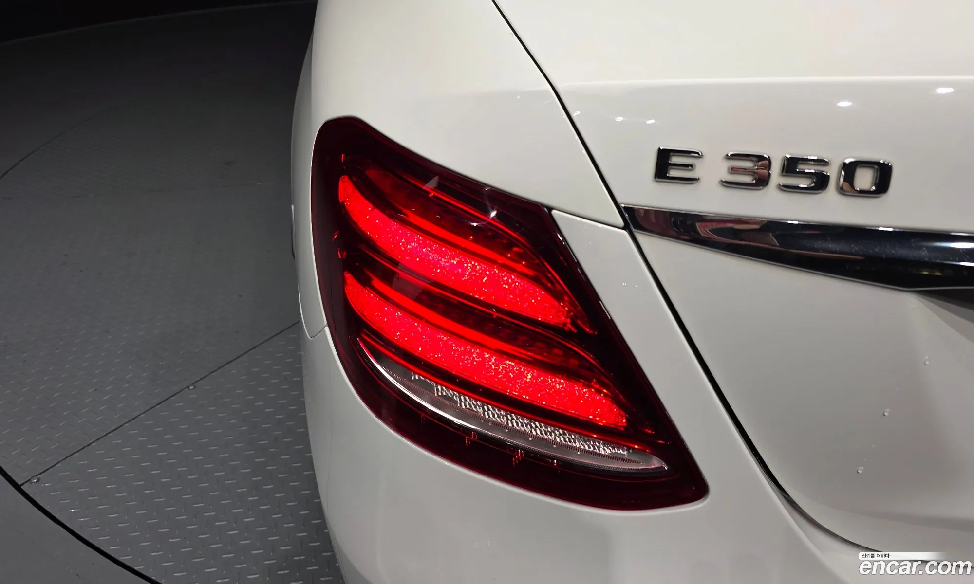 Mercedes-Benz E-Class W213 2019 WDDZF8GB2KA591141 — 13