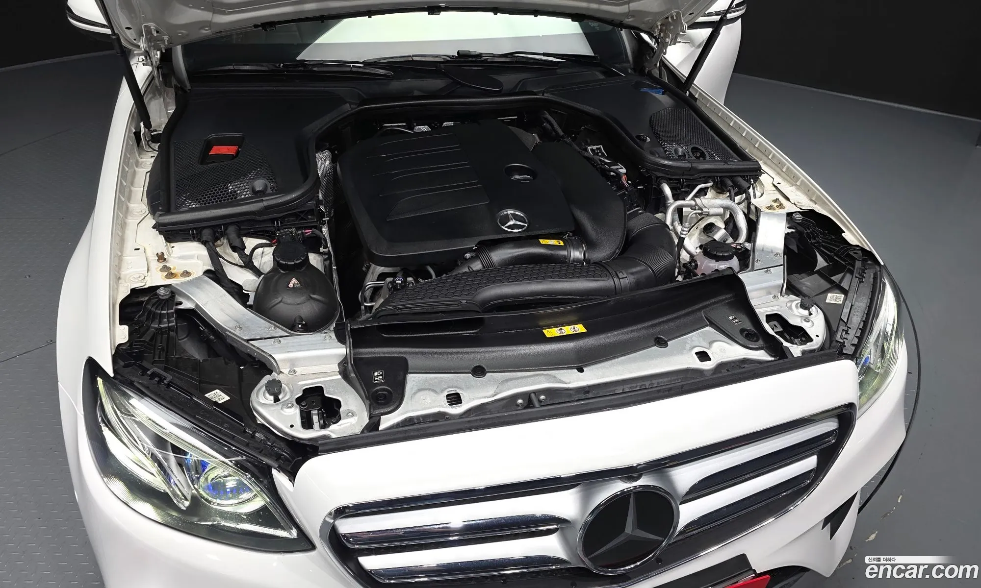 Mercedes-Benz E-Class W213 2019 WDDZF8GB2KA591141 — 24