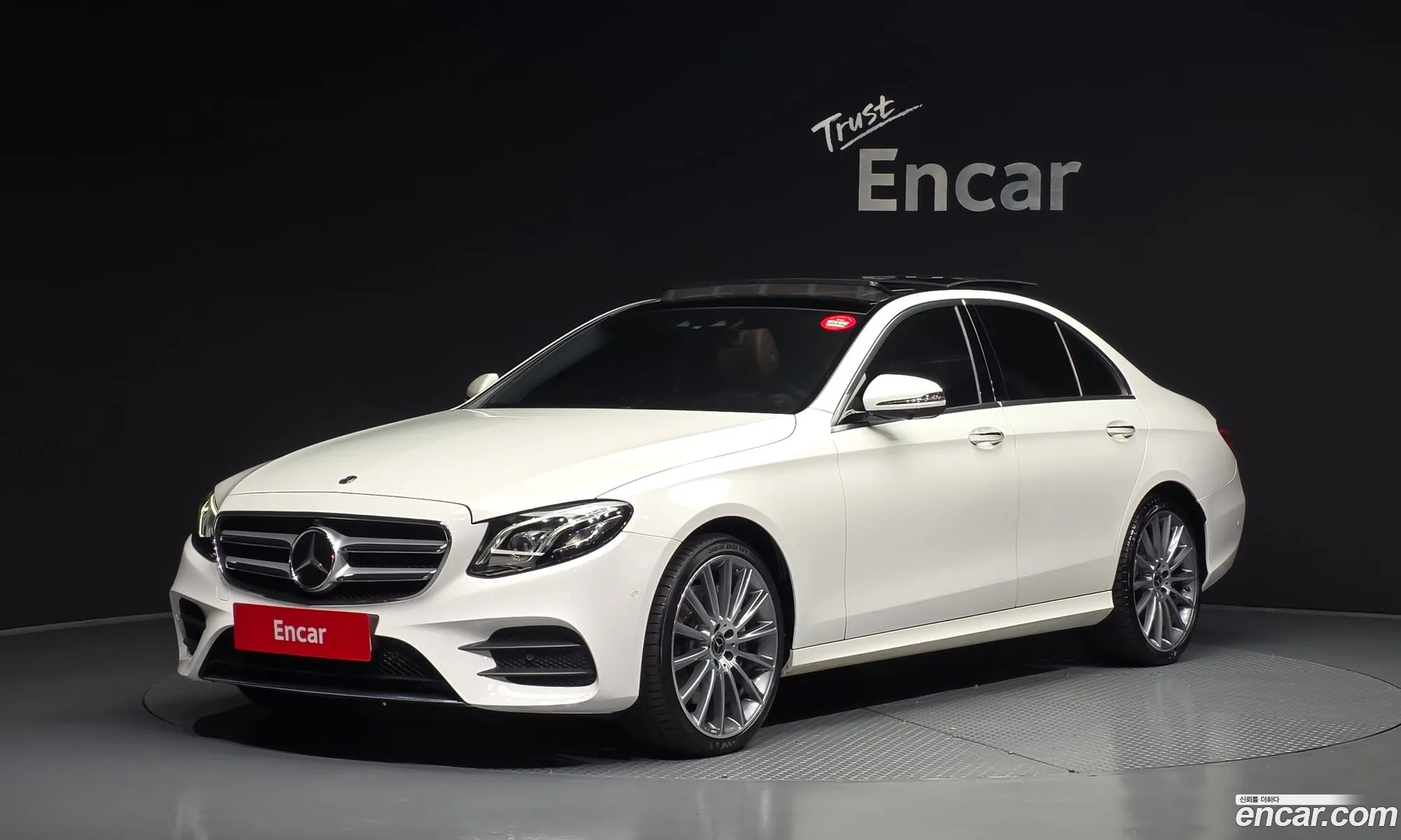 Mercedes-Benz E-Class W213 2019 WDDZF8GB2KA591141 — 16
