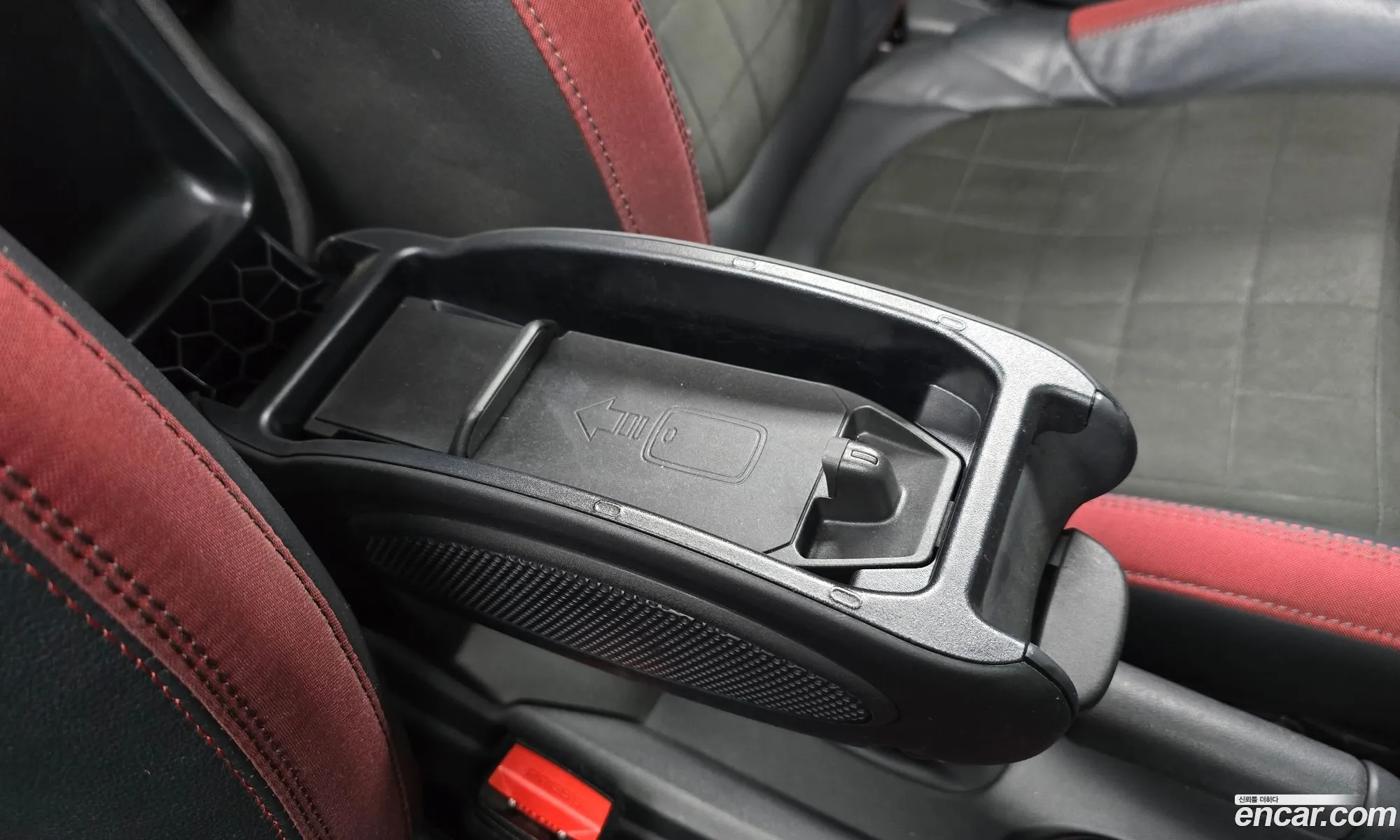 Mini Cooper S Convertible 2019 WMWWH9104K3F86662 — 8