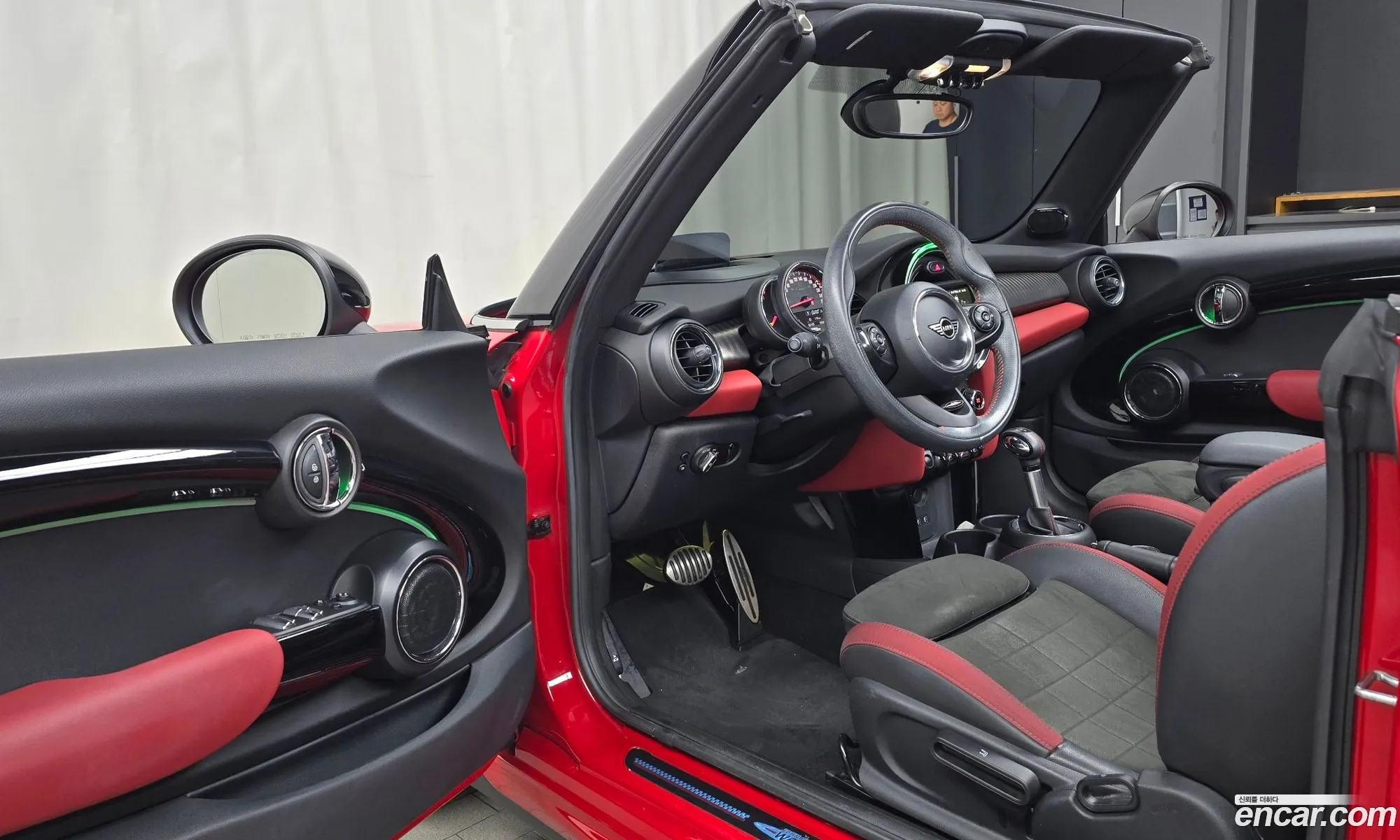 Mini Cooper S Convertible 2019 WMWWH9104K3F86662 — 17
