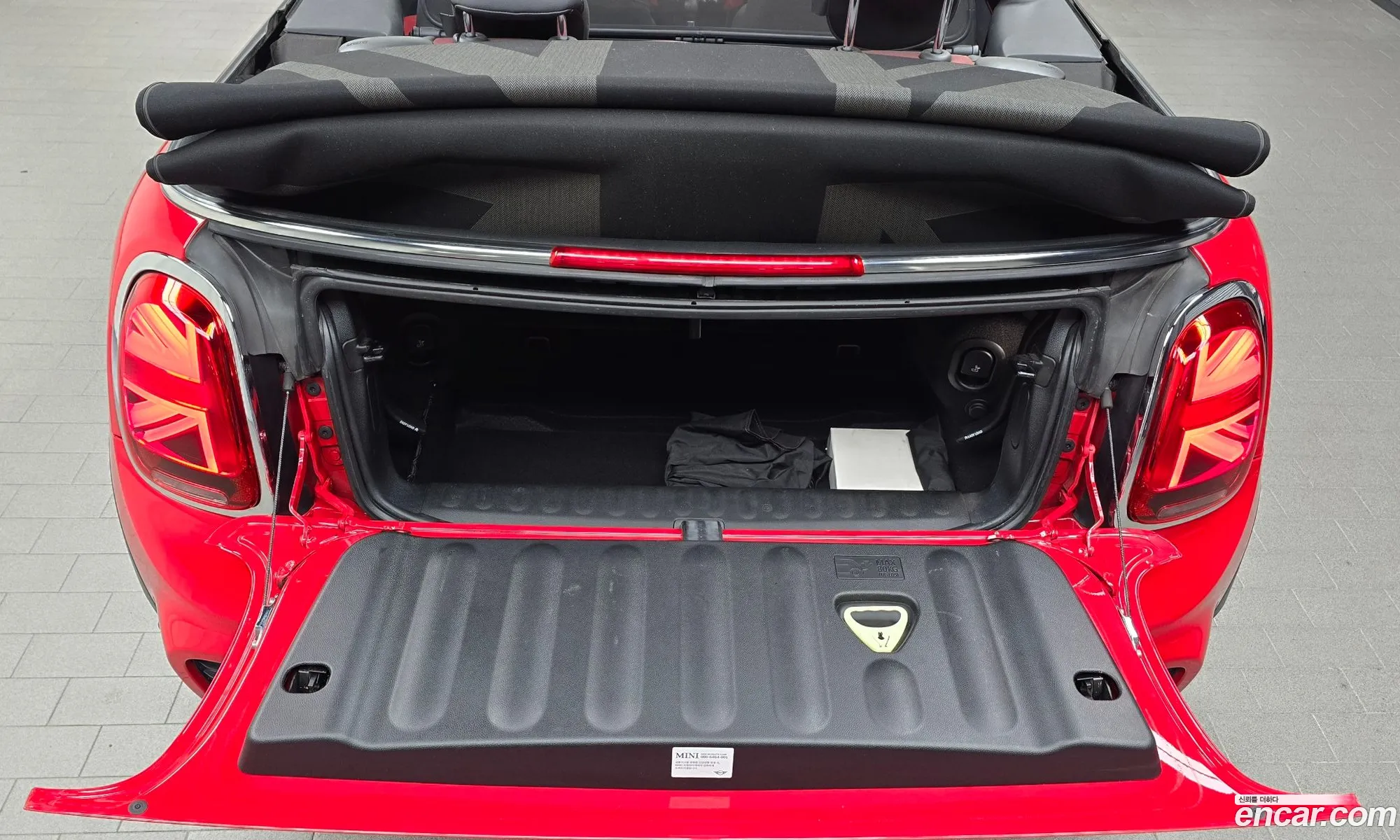 Mini Cooper S Convertible 2019 WMWWH9104K3F86662 — 6
