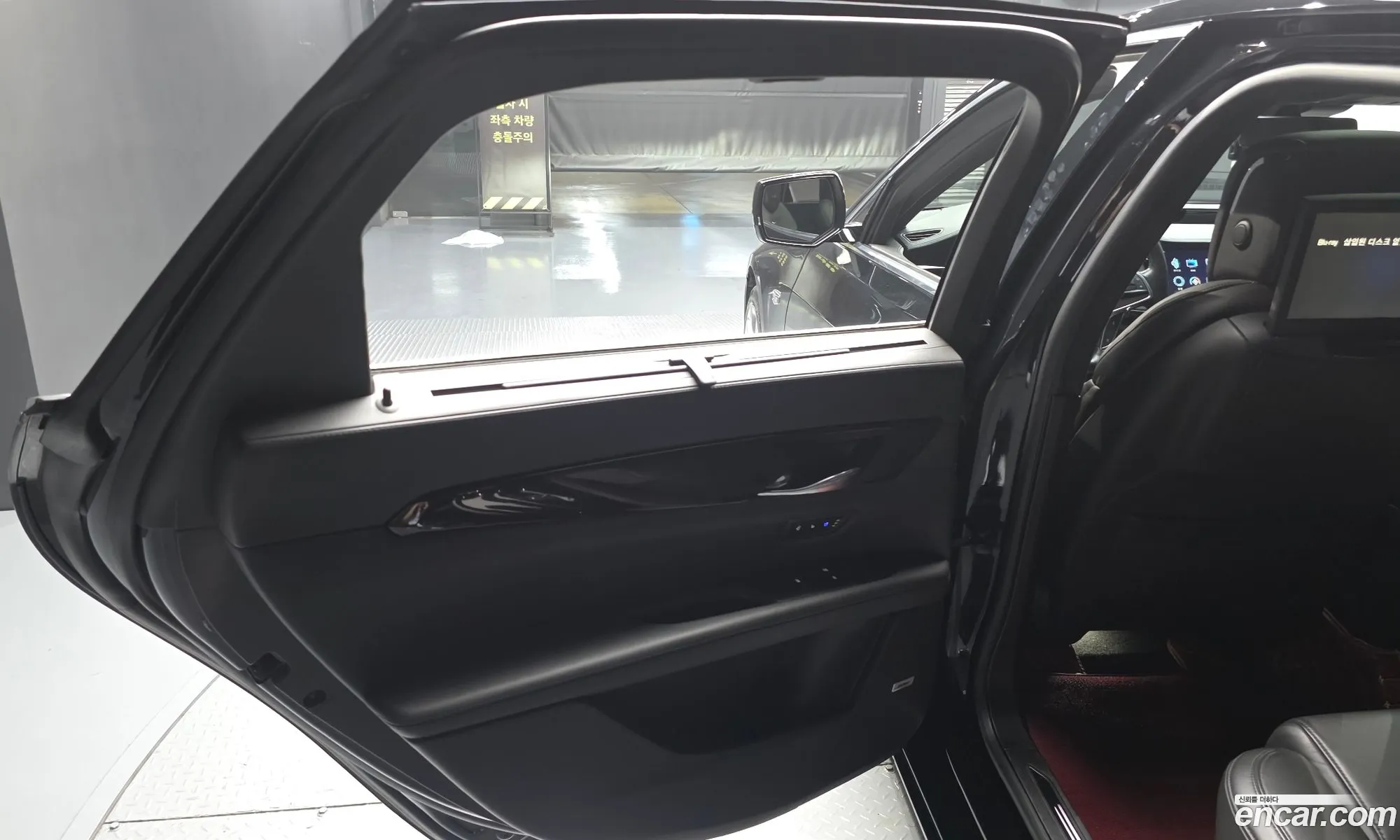 Cadillac CT6 2018 — 22