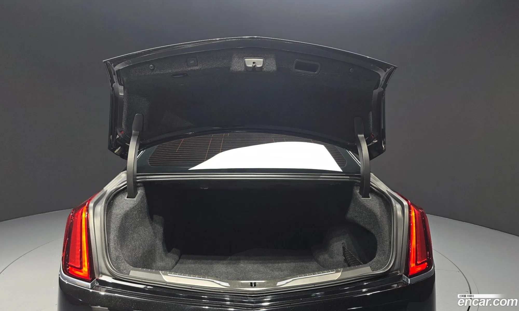 Cadillac CT6 2018 — 30