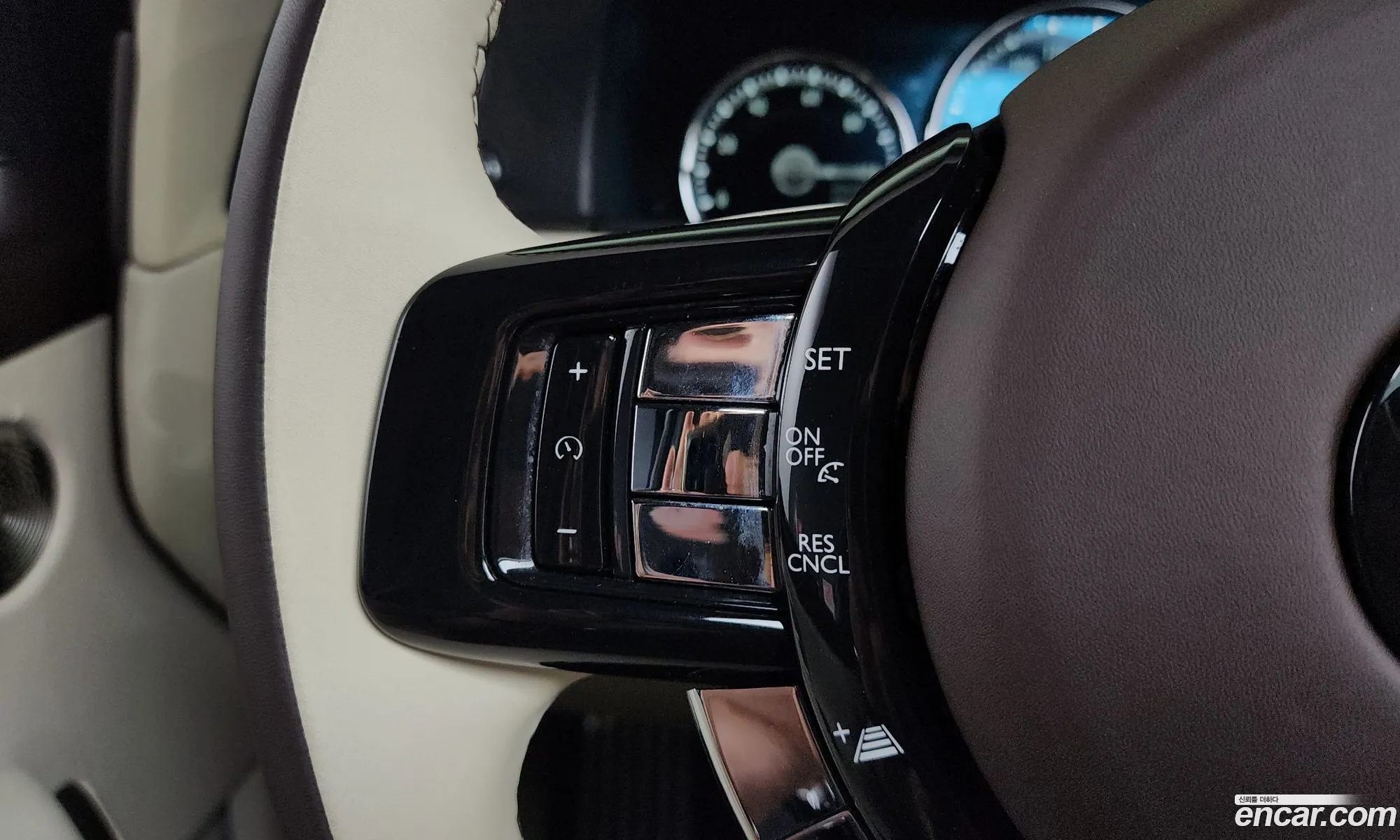 Rolls-Royce Cullinan 2019 SCA689X08KU110908 — 25