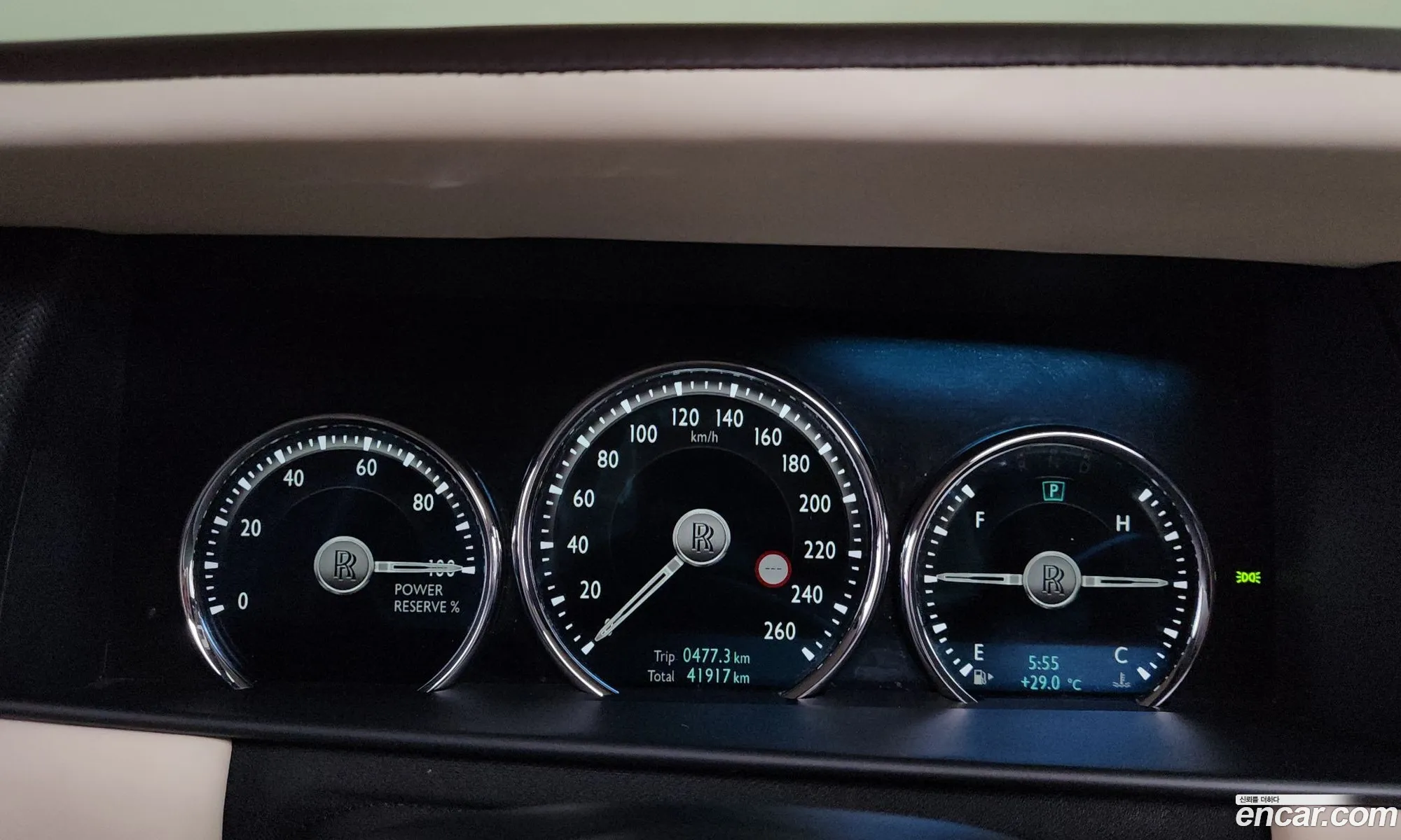 Rolls-Royce Cullinan 2019 SCA689X08KU110908 — 29