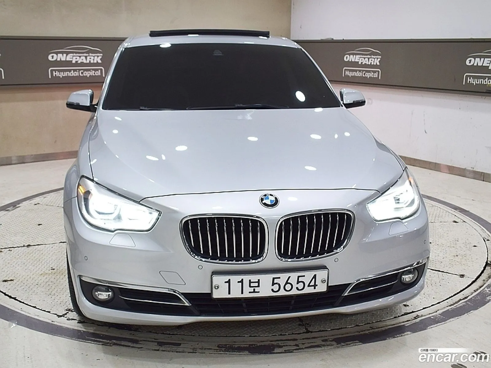 BMW 5 Series GT 2015 — 17