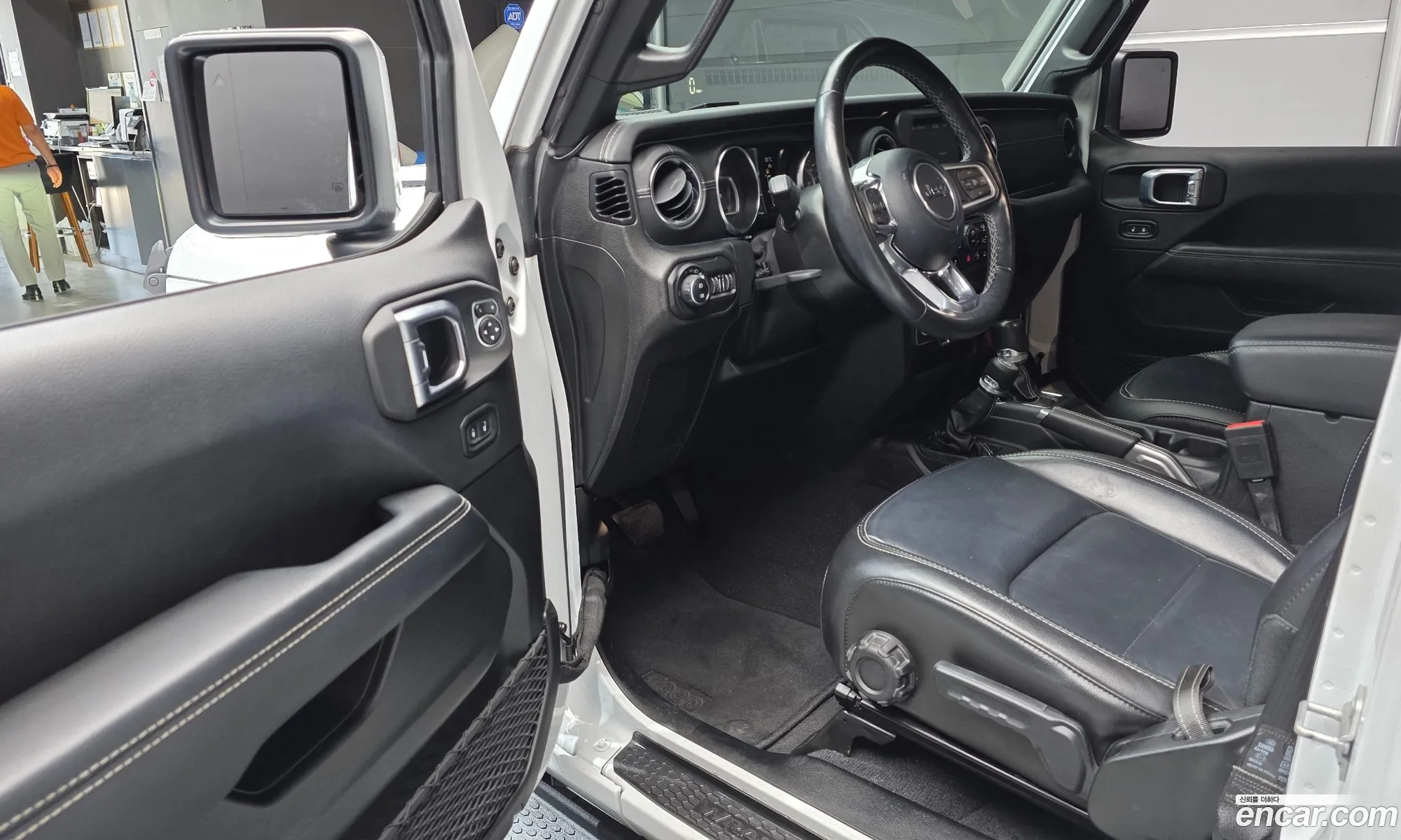 Jeep Wrangler 2021 — 27