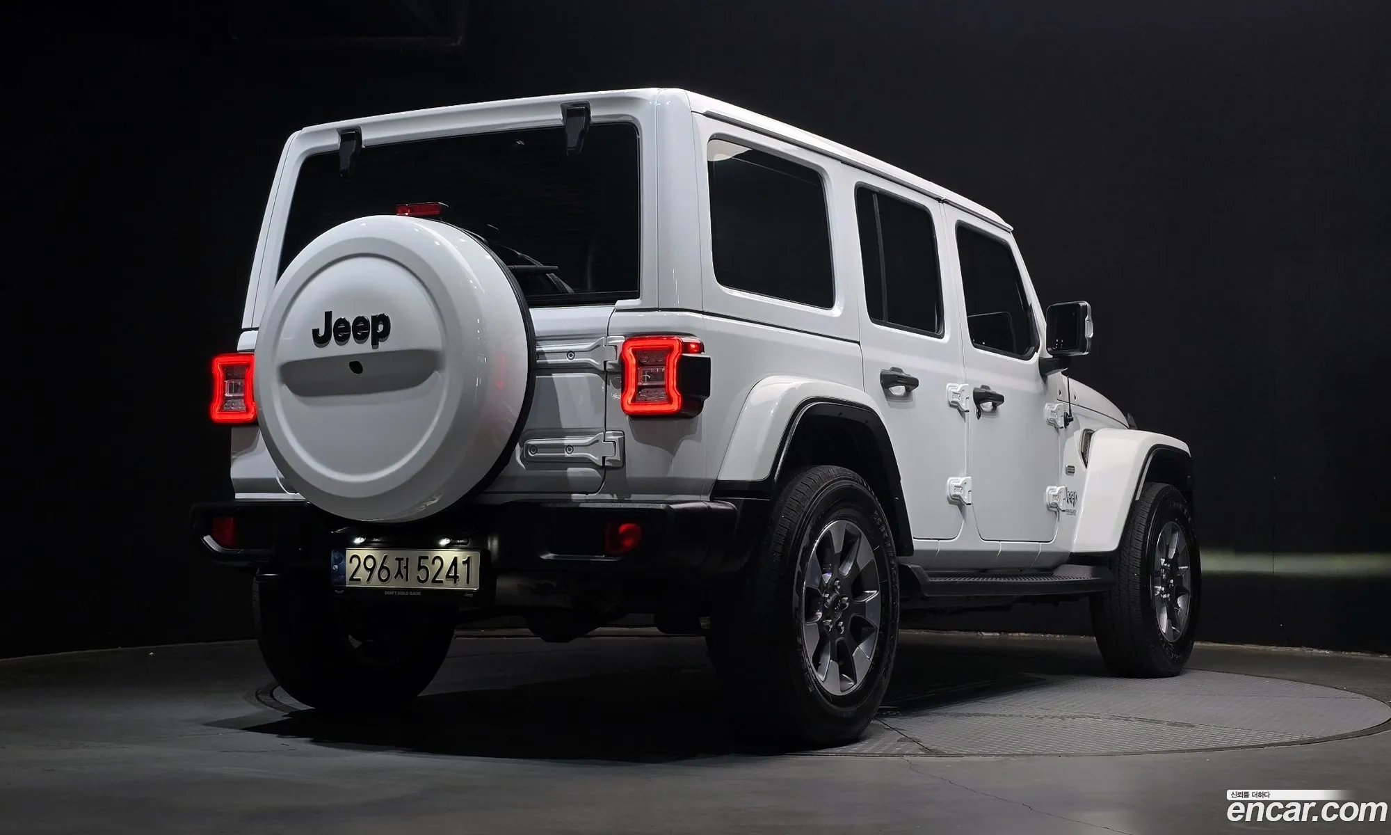Jeep Wrangler 2021 — 21