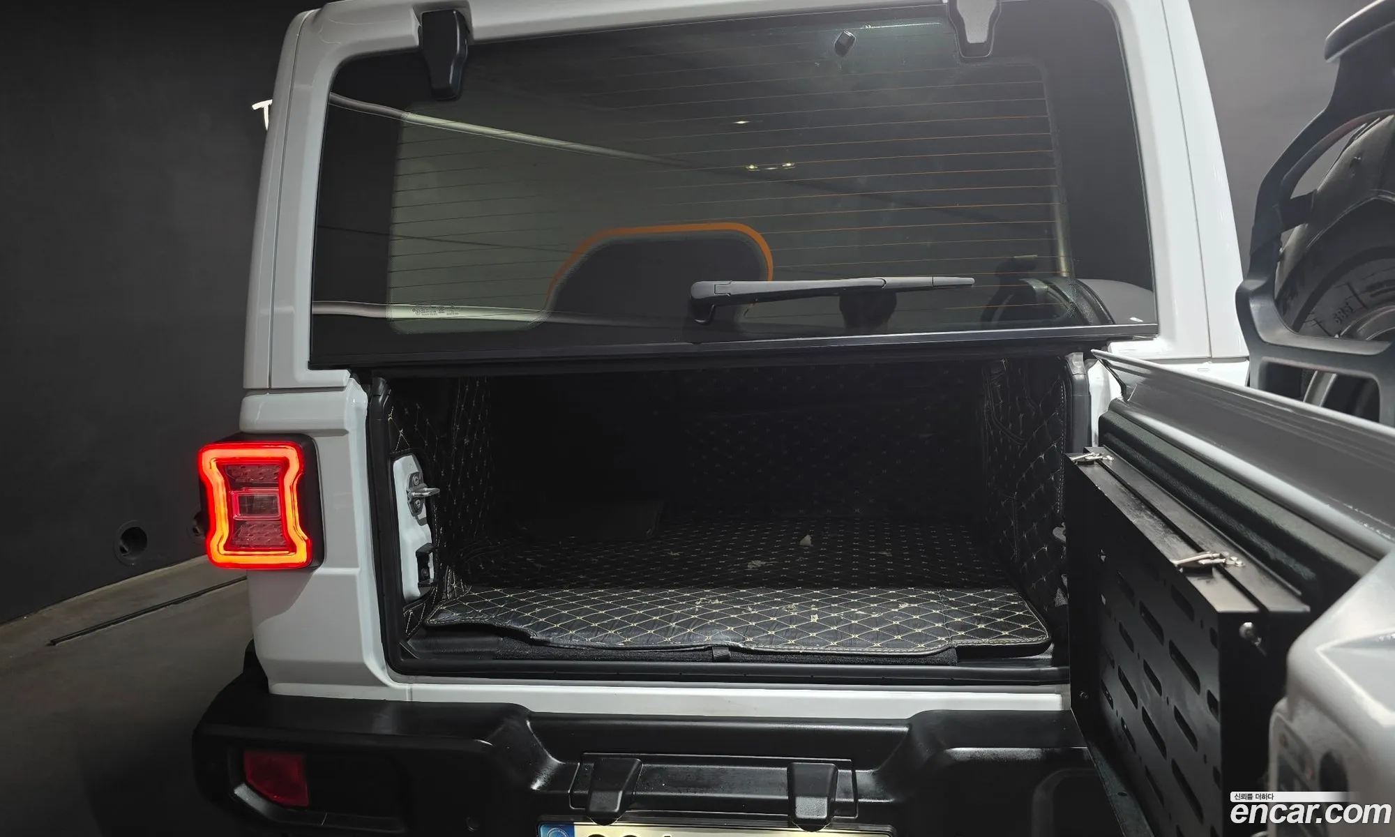 Jeep Wrangler 2021 — 18