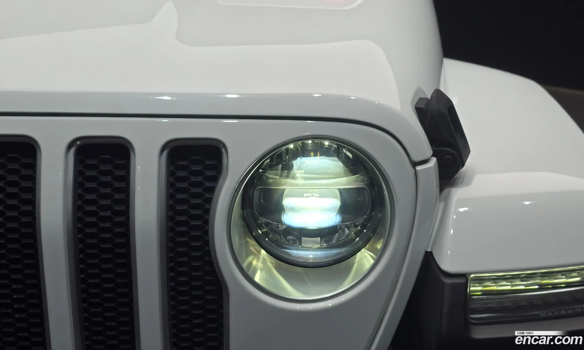 Jeep Wrangler 2021 — 13