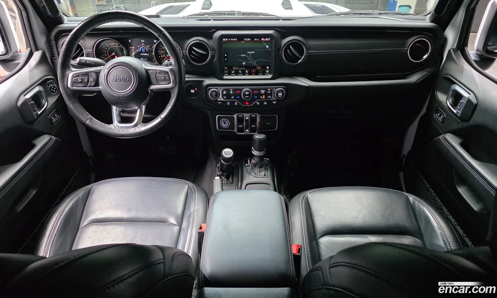Jeep Wrangler 2021 — 4