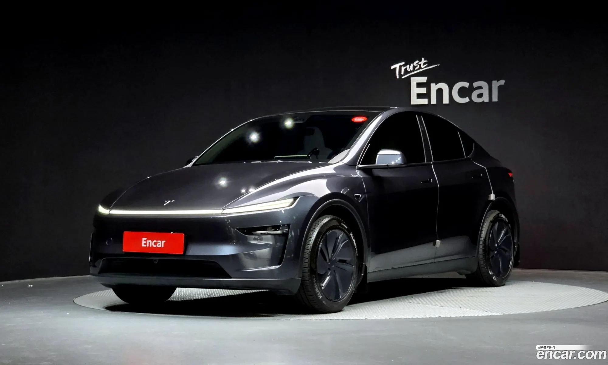 Tesla Model Y 2025 — 3