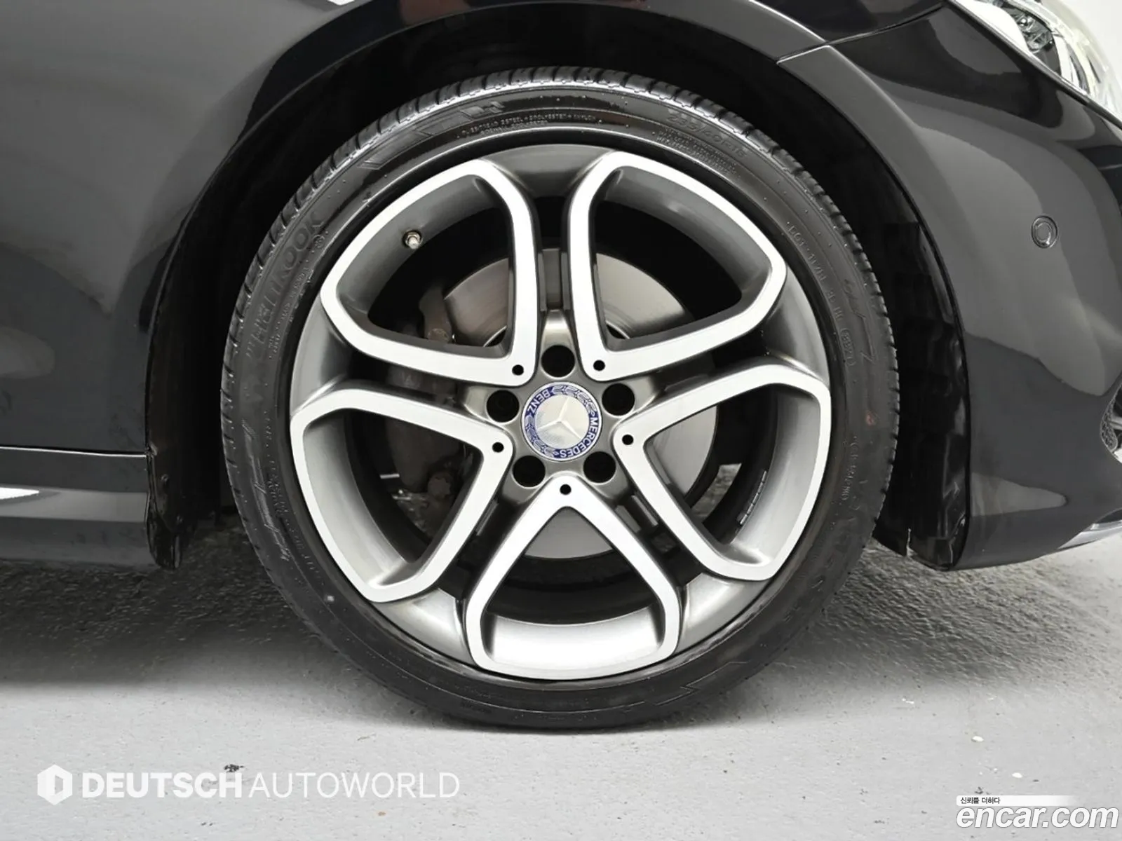 Mercedes-Benz E-Class W212 2014 — 19