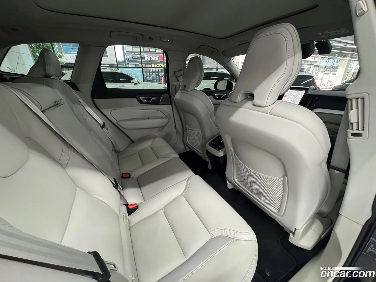 Volvo XC60 2026 — 5