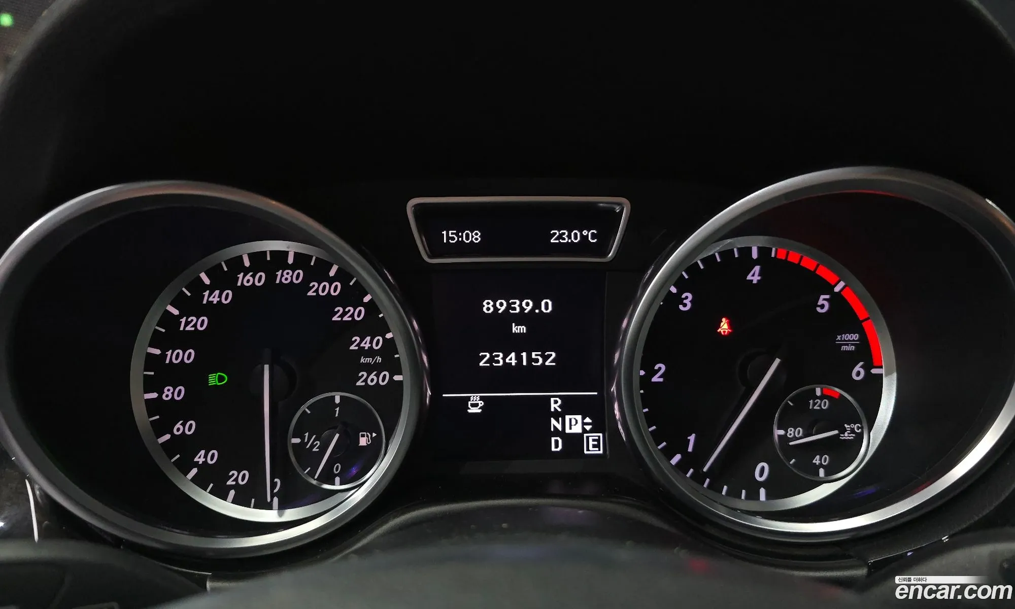 Mercedes-Benz M-Class W166 2012 — 13