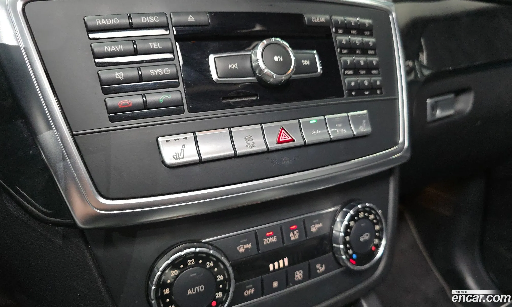 Mercedes-Benz M-Class W166 2012 — 18