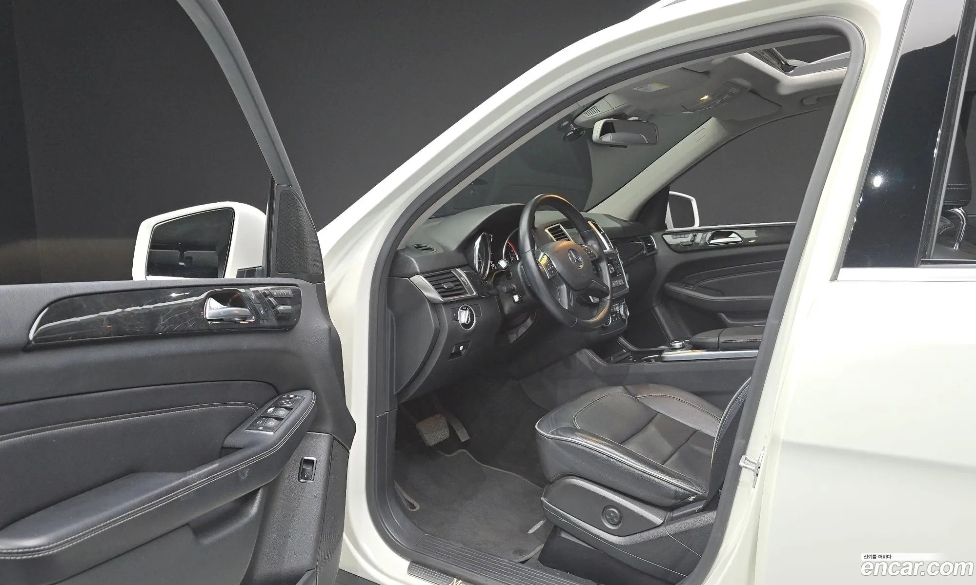 Mercedes-Benz M-Class W166 2012 — 19